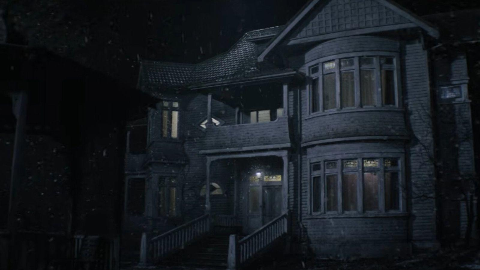 Ein dunkles, unheimliches zweistöckiges Haus bei Nacht mit schwach beleuchteten Fenstern und leichtem Schneefall.