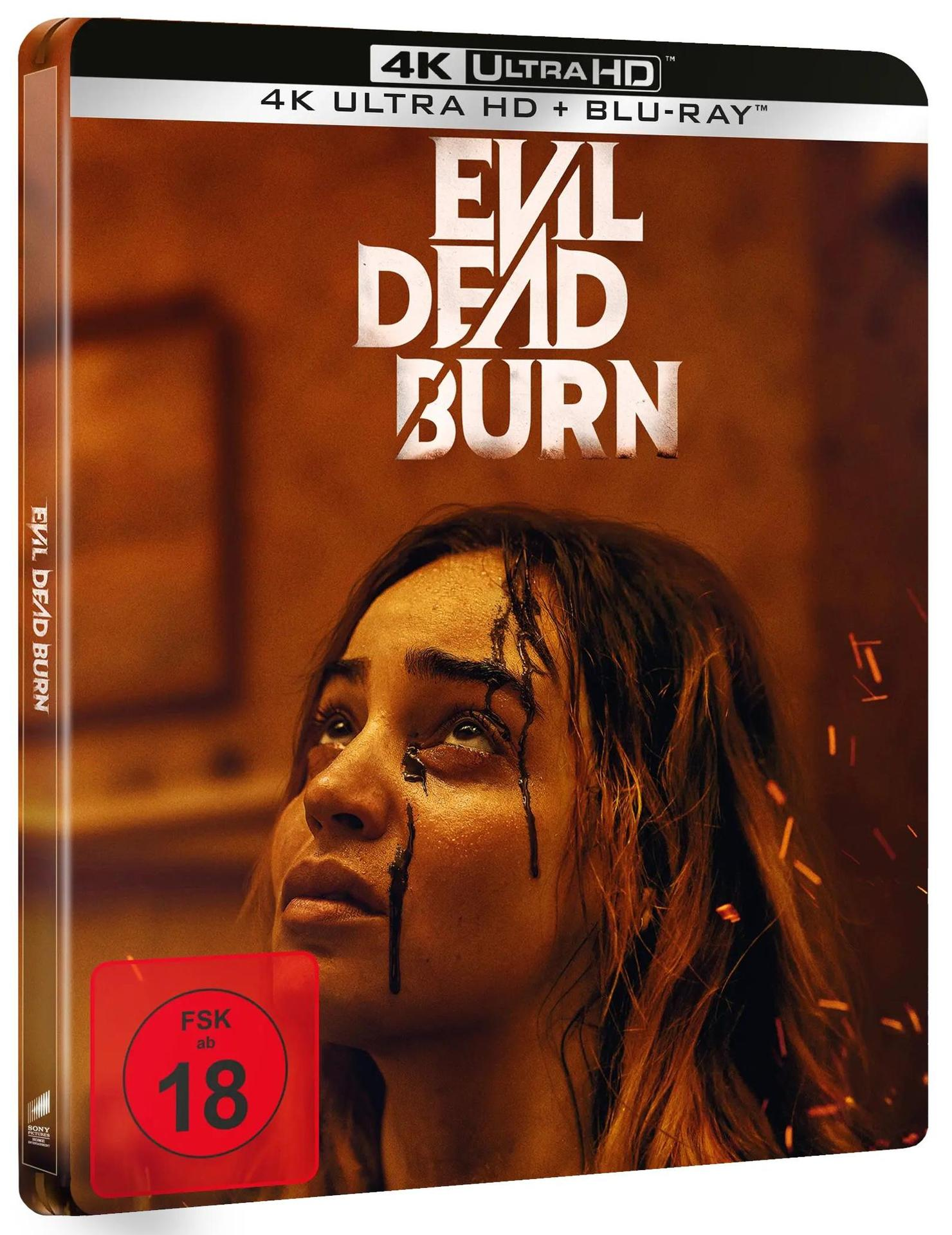 Evil Dead Burn 4K Ultra HD Blu-ray Cover mit einer verängstigten Frau und schwarzem Schlamm im Gesicht.