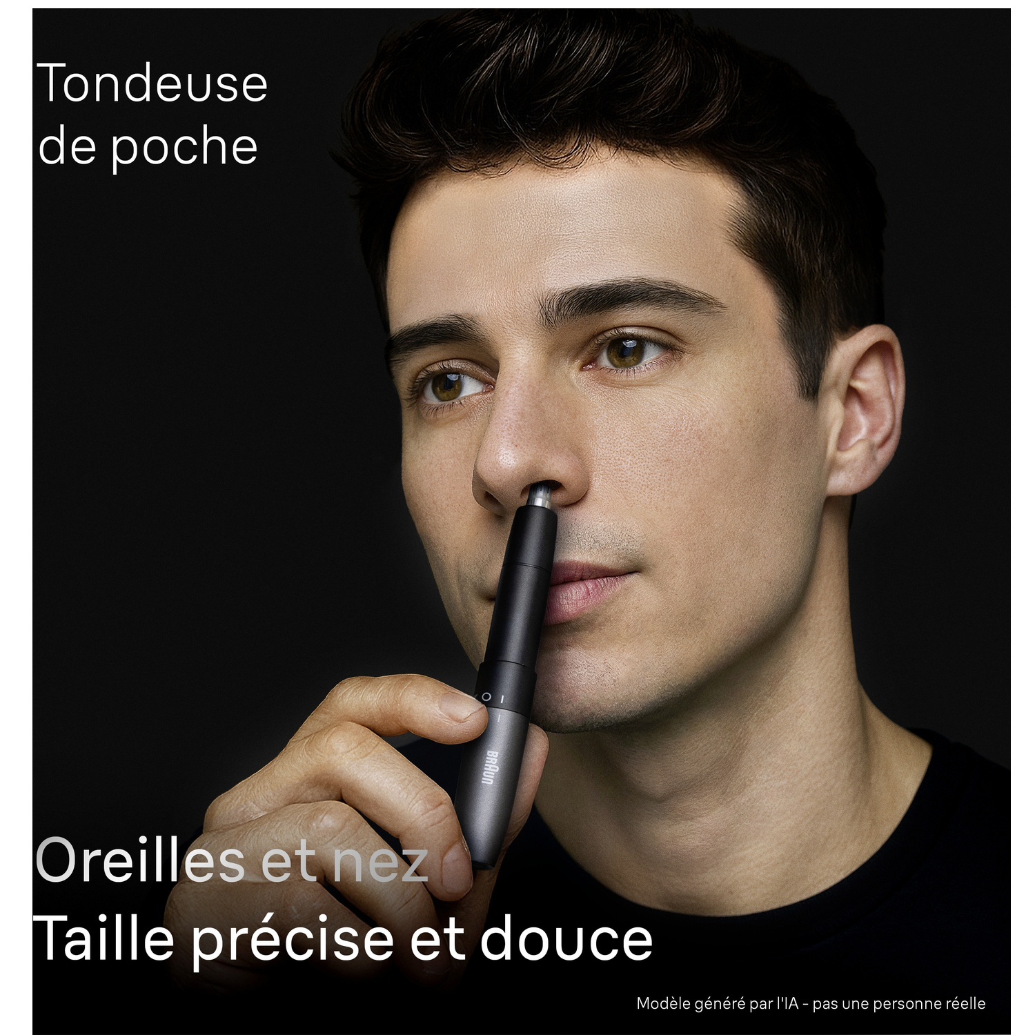 Un homme utilisant une tondeuse nez et oreilles noire, avec du texte.