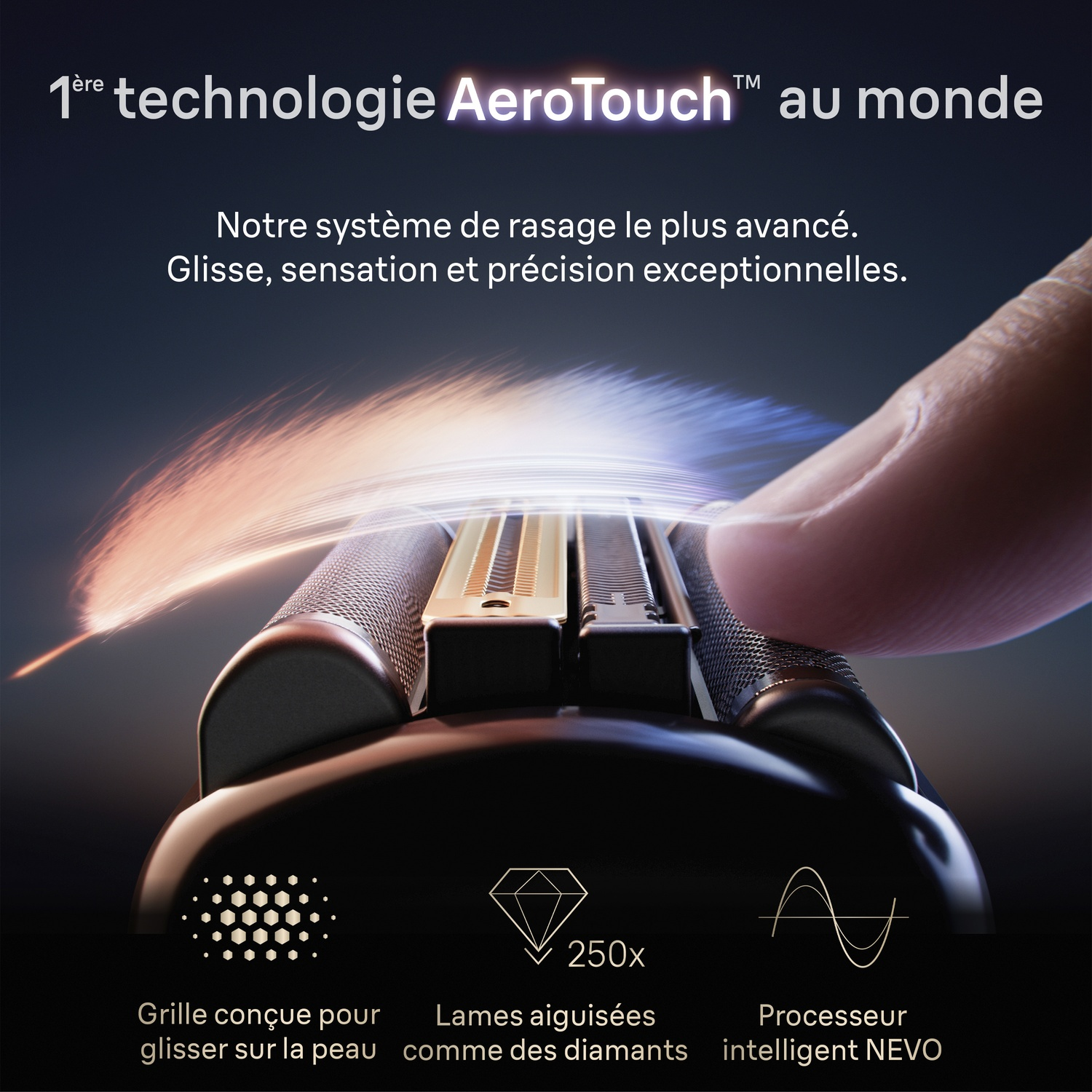 Un doigt touche une tête de rasoir électrique avec des traînées de lumière et du texte.