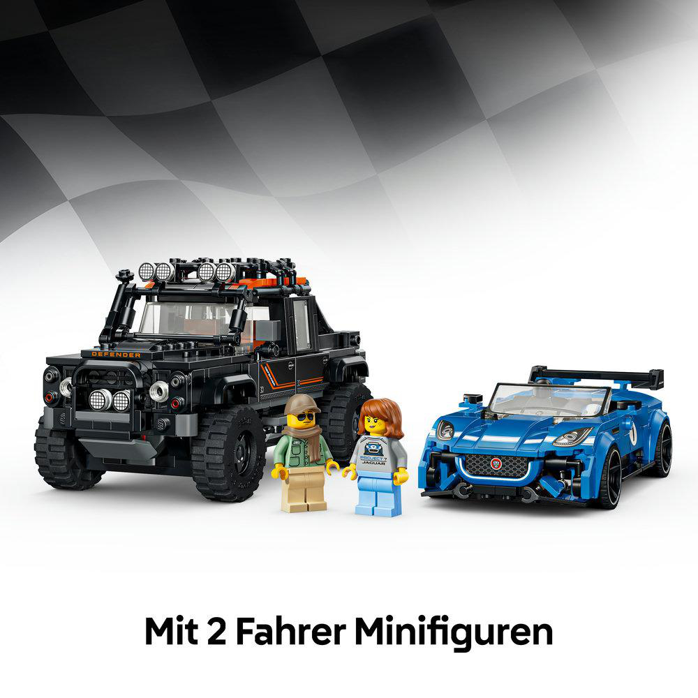 Lego-Set mit schwarzem Geländewagen, blauem Rennauto und zwei Minifiguren vor kariertem Hintergrund.