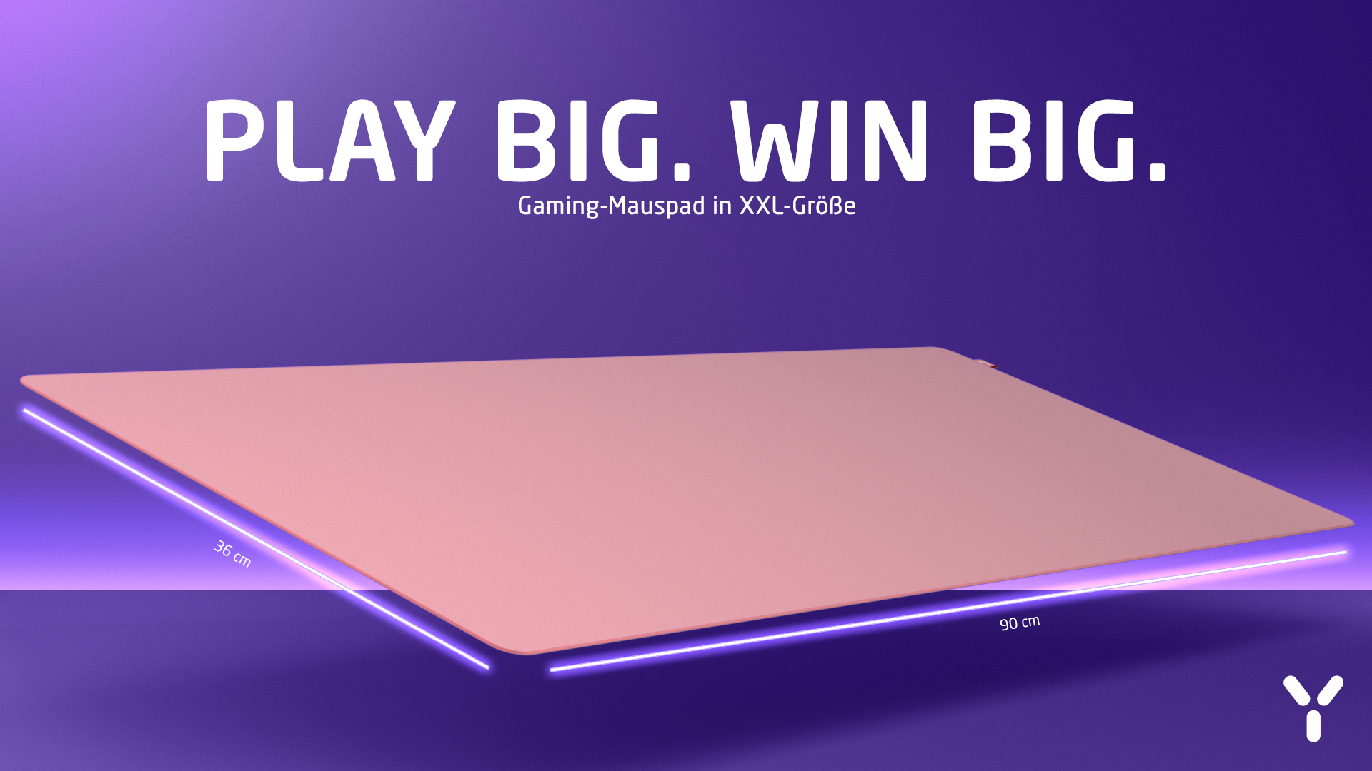 Ein großes, rosafarbenes XXL-Gaming-Mauspad auf violettem Hintergrund mit der Aufschrift Play Big Win Big.