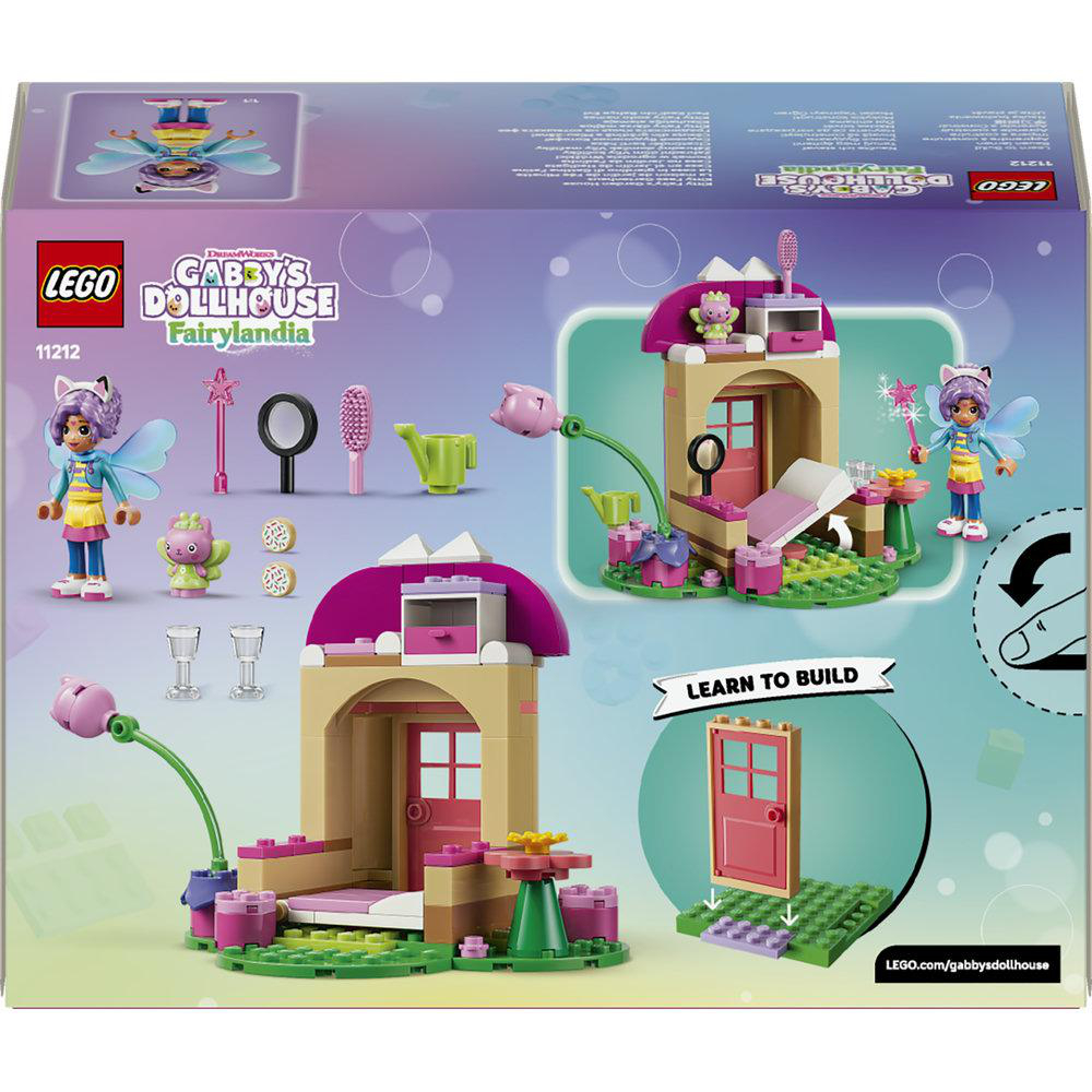 Rückseite einer LEGO Gabby's Dollhouse Fairylandia Verpackung mit Baudetails und Figuren.