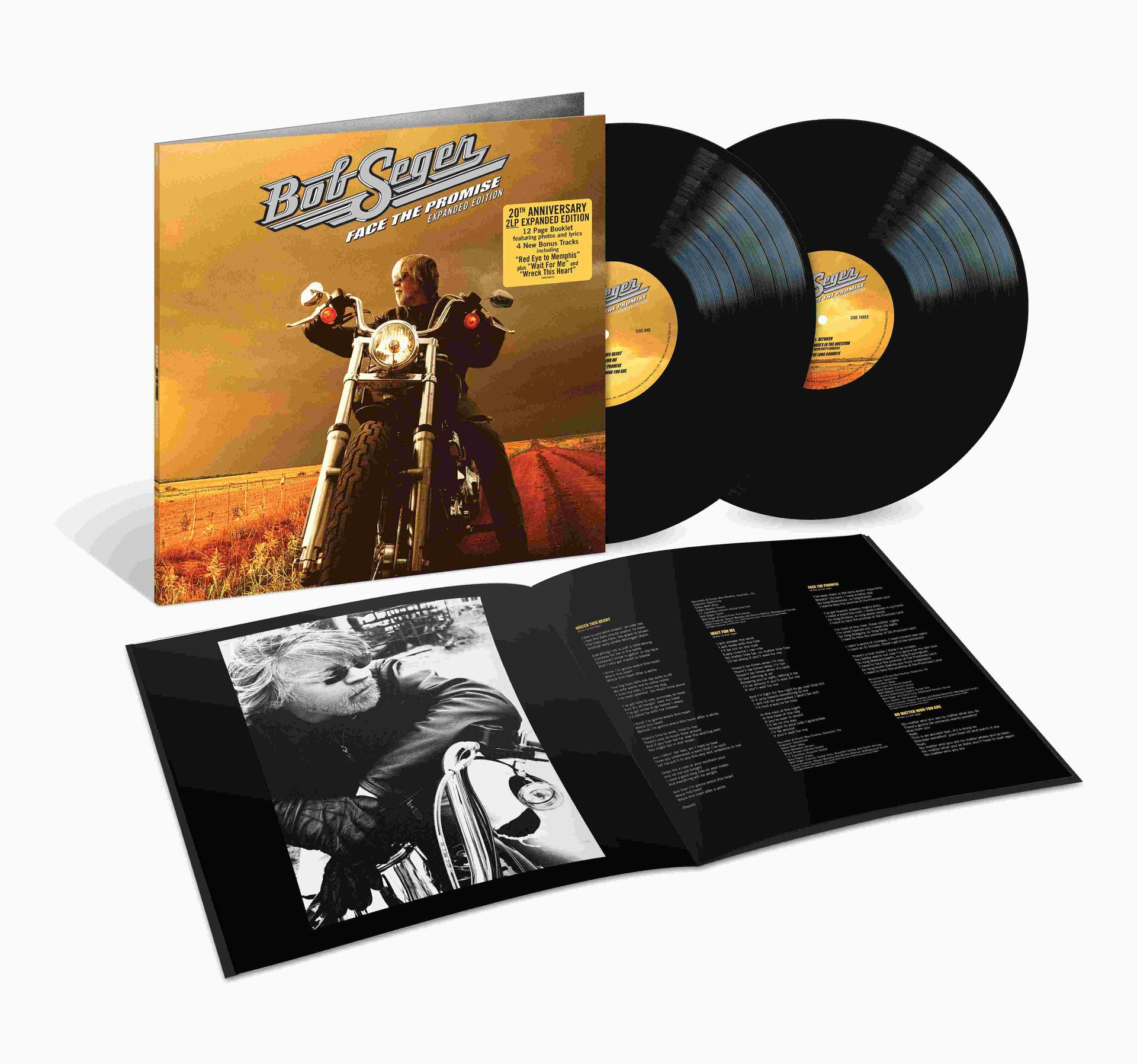 Bob Seger Face the Promise Album mit Vinyl-Platten, Cover und aufgeschlagenem Booklet mit Texten.