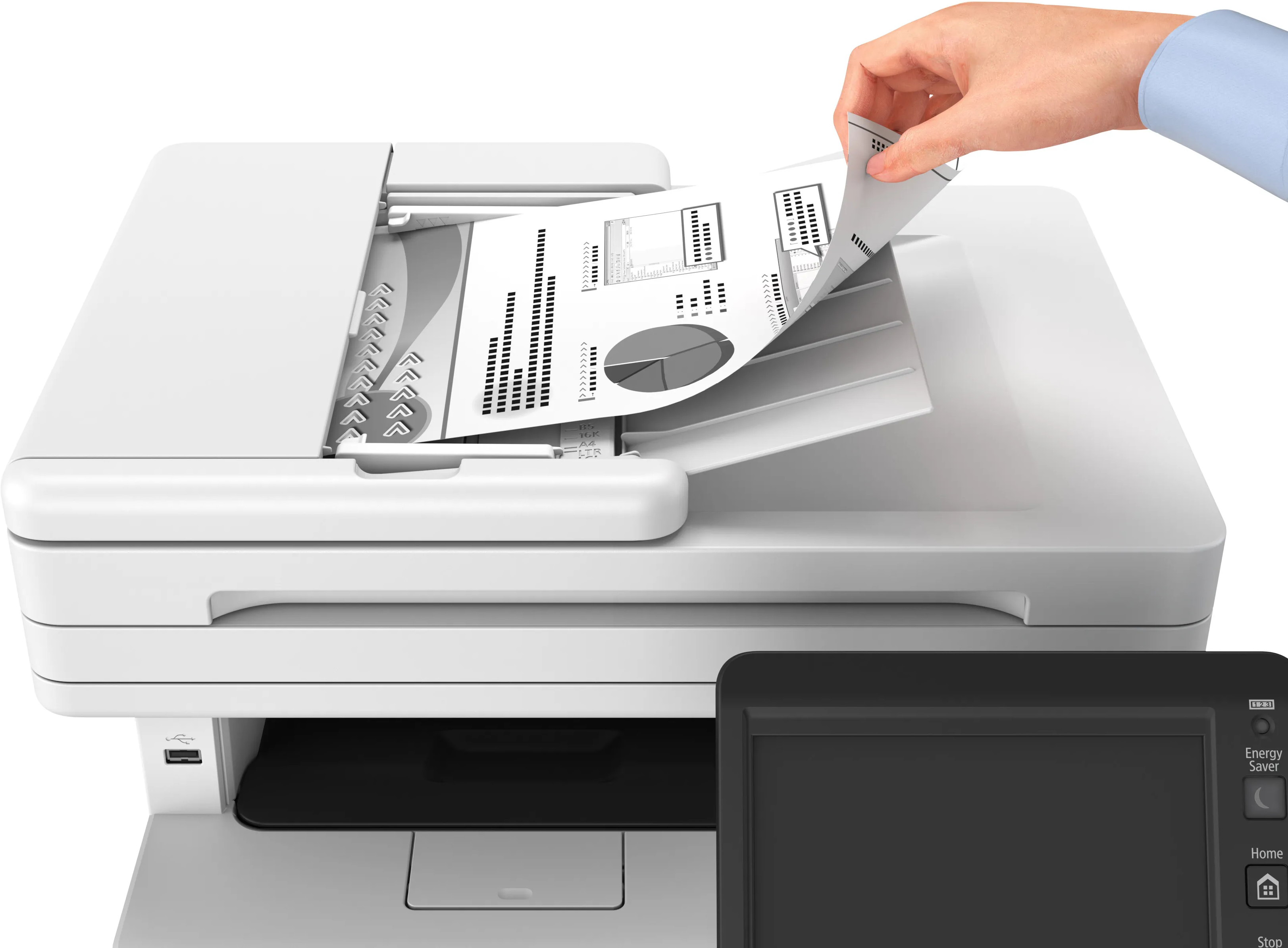 Eine Hand legt gepflegte Dokumente mit Diagrammen in einen weißen Dokumentenscanner.