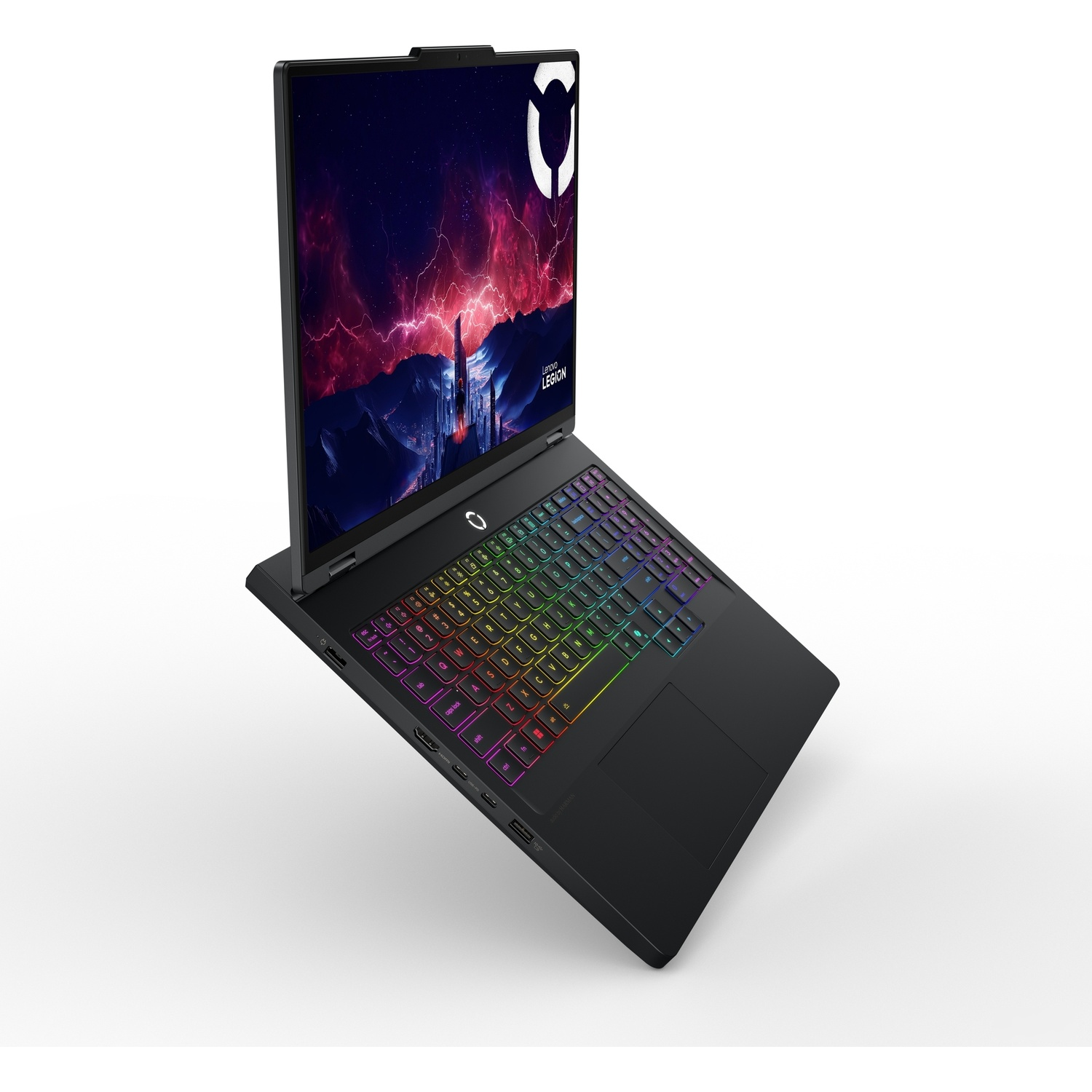 Un ordinateur portable de jeu noir avec un clavier RVB et un écran coloré sur fond clair.