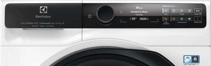 Panel sterowania białej pralki Electrolux z wyświetlaczem cyfrowym, pokrętłem i przyciskami dotykowymi.