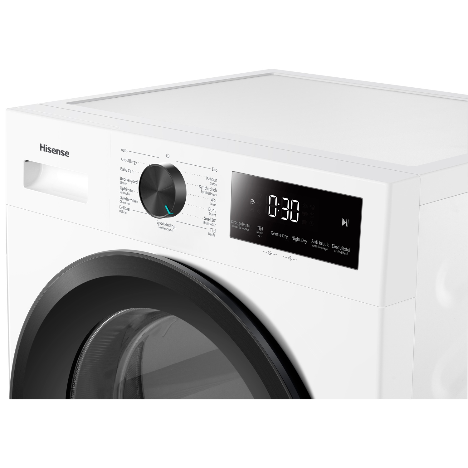 Close-up van een witte Hisense wasmachine met draaiknop, digitaal display en zwarte deur.
