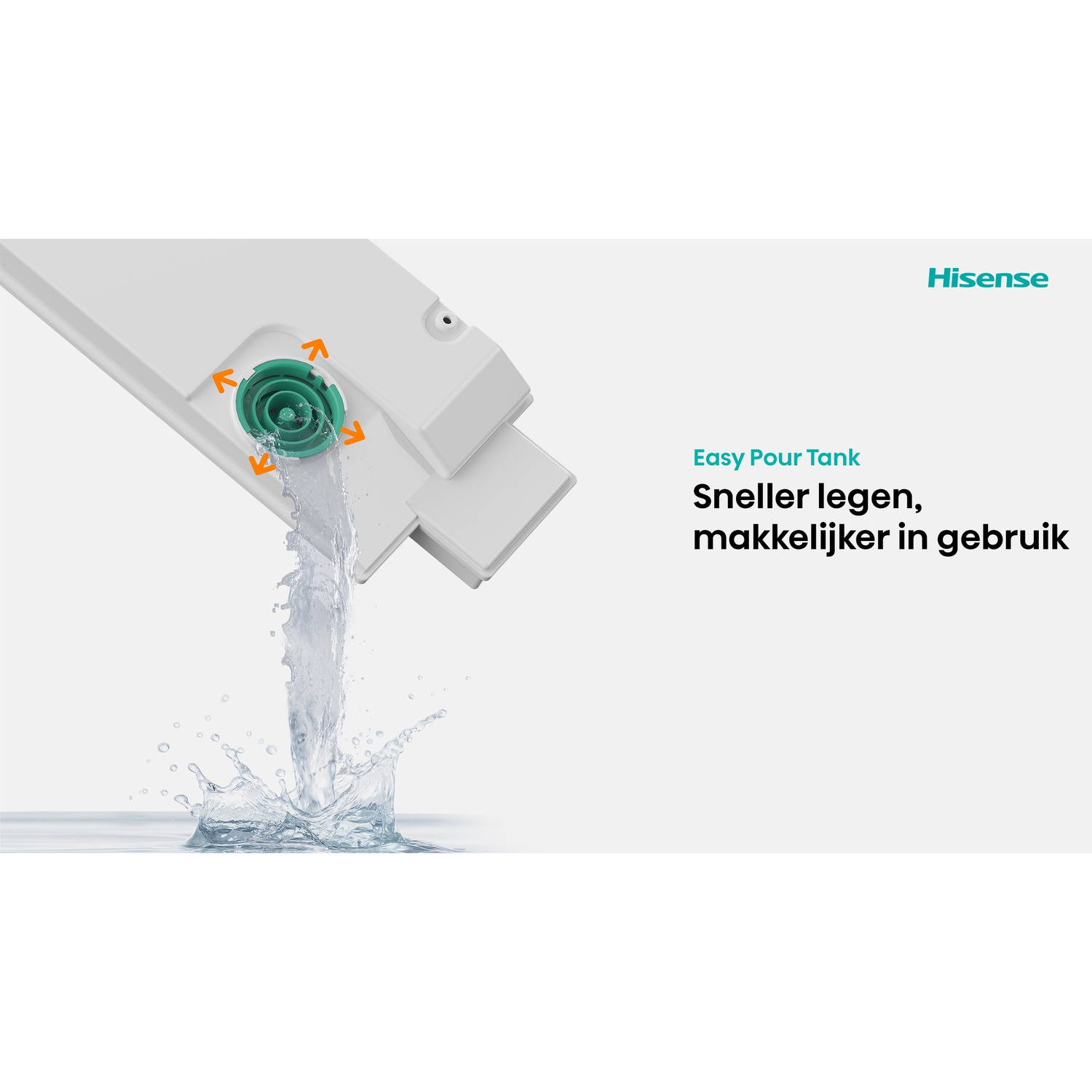 Hisense Easy Pour watertank die water giet, wat eenvoudig gebruik aantoont.
