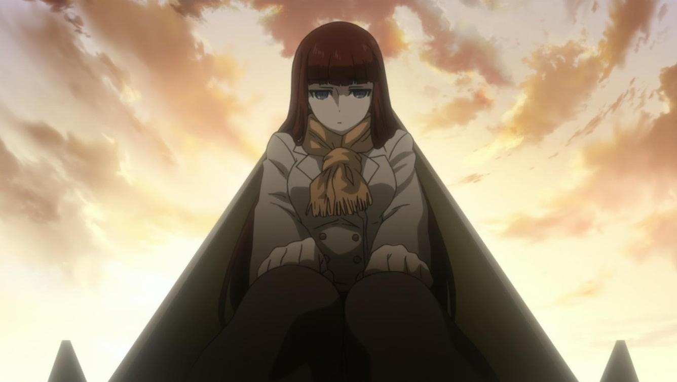Ein Anime-Mädchen mit braunen Haaren sitzt vor einem orangefarbenen Wolkenhimmel.