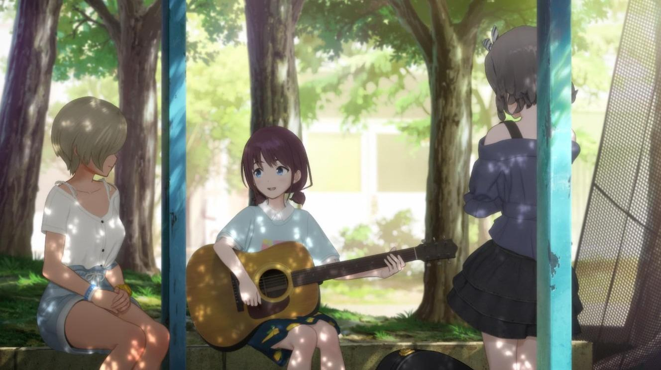 Drei Anime-Mädchen im Wald; eines spielt Gitarre, während die anderen zuschauen.