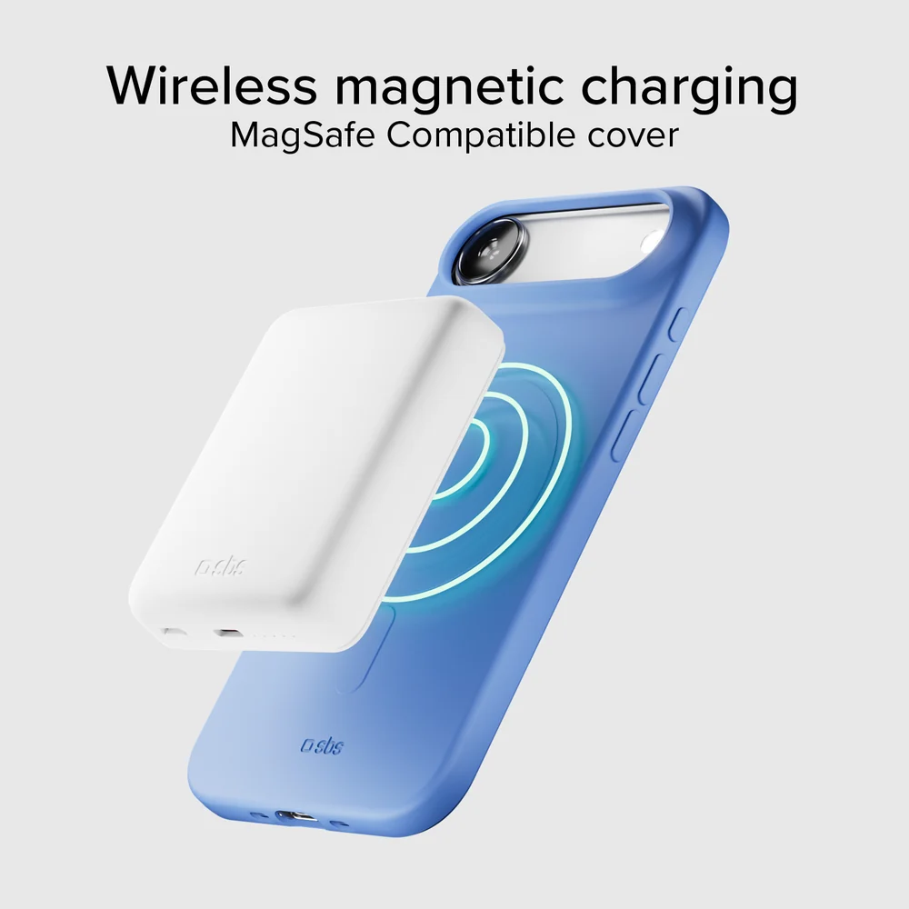 Kék tok fehér MagSafe külső akkumulátorral, mágnesesen rögzítve, izzó töltőgyűrűkkel.