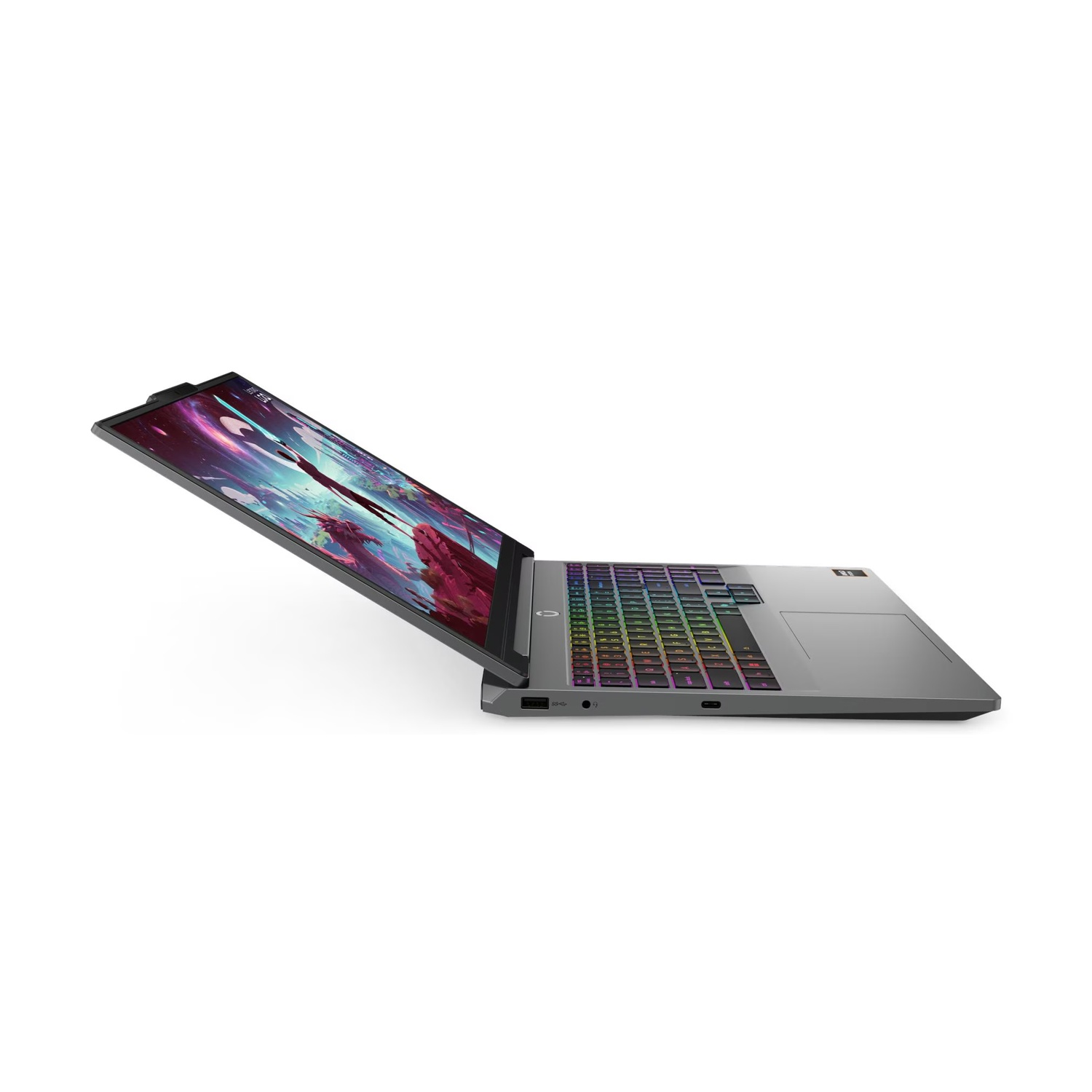 Laptop da gioco grigio con tastiera RGB e schermo colorato su sfondo bianco.