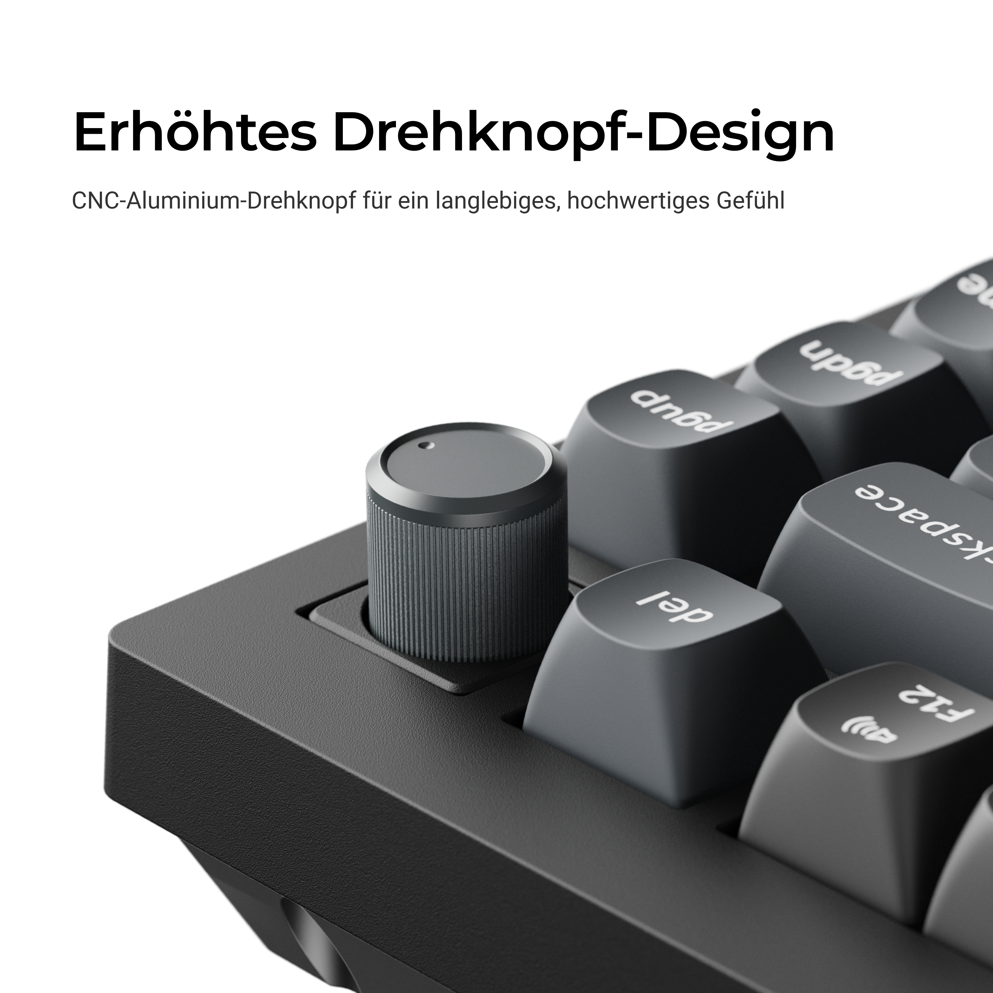 Erhöhter CNC-Aluminium-Drehknopf auf einer schwarzen Tastatur mit deutschen Texten.