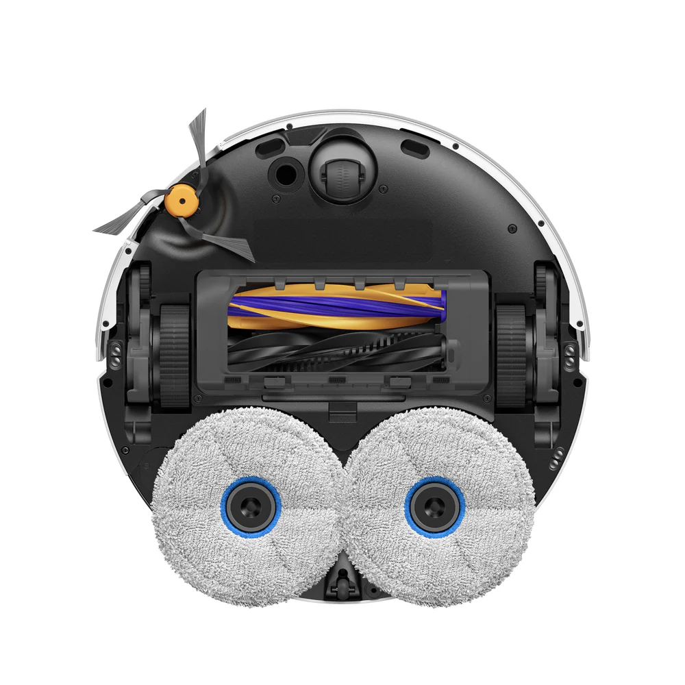 Robotporszívó alja két kerek felmosópárnával, hengerkefével és kerekekkel.