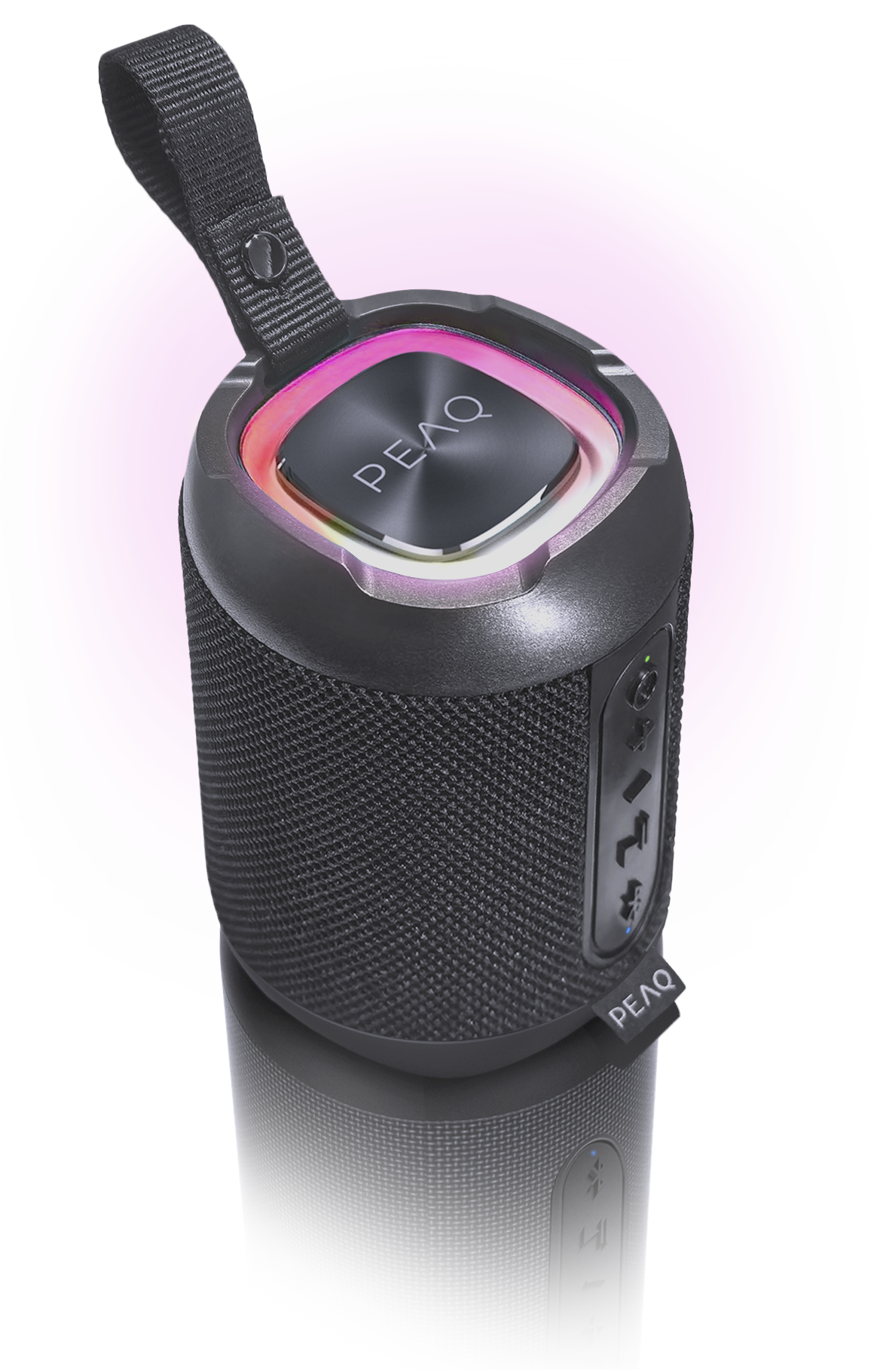 Schwarzer zylindrischer Bluetooth-Lautsprecher mit leuchtendem Ring und Trageschlaufe vor dunklem Hintergrund.