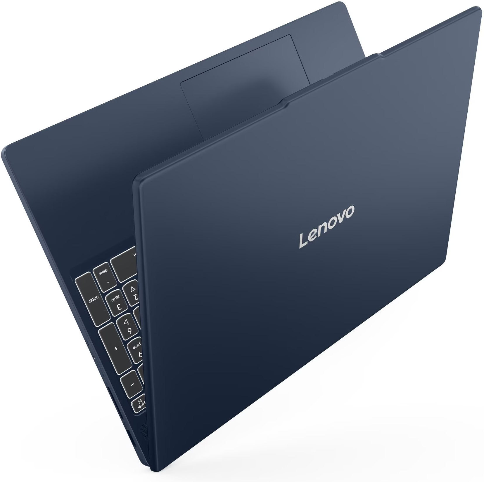 Felülnézet egy zárt, sötétkék Lenovo laptopról, a fedelén a márkajelzéssel, fehér háttér előtt.