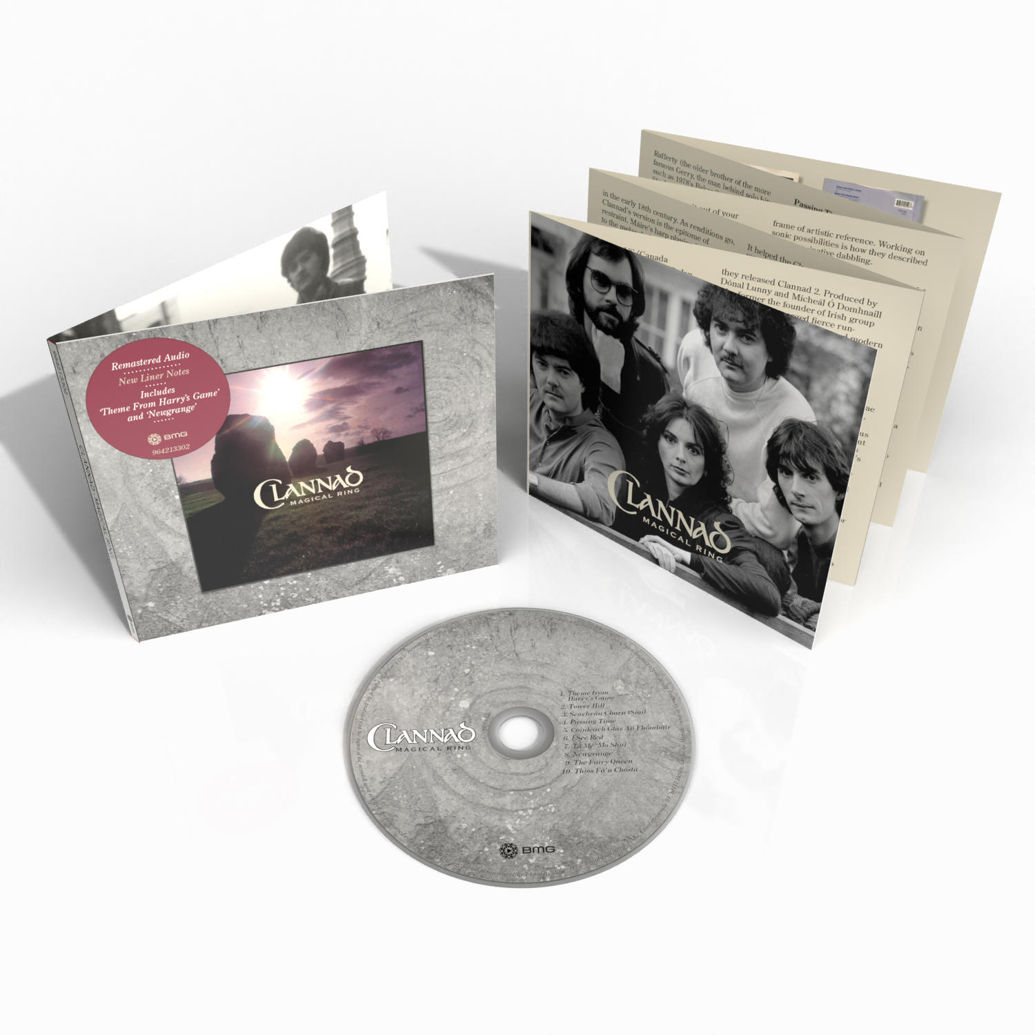 CD-Album Clannad Magical Ring mit Hülle, Booklet und CD vor weißem Hintergrund.
