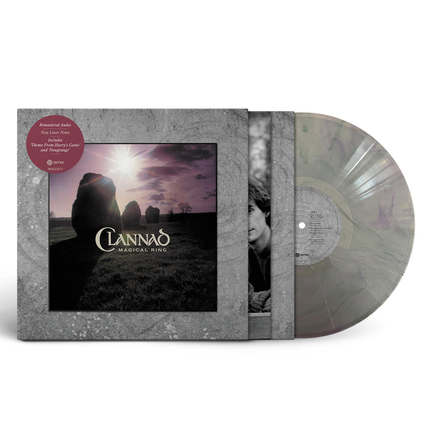Clannad Magical Ring Vinyl-Albumhülle und transparente Platte mit violetten Schlieren.