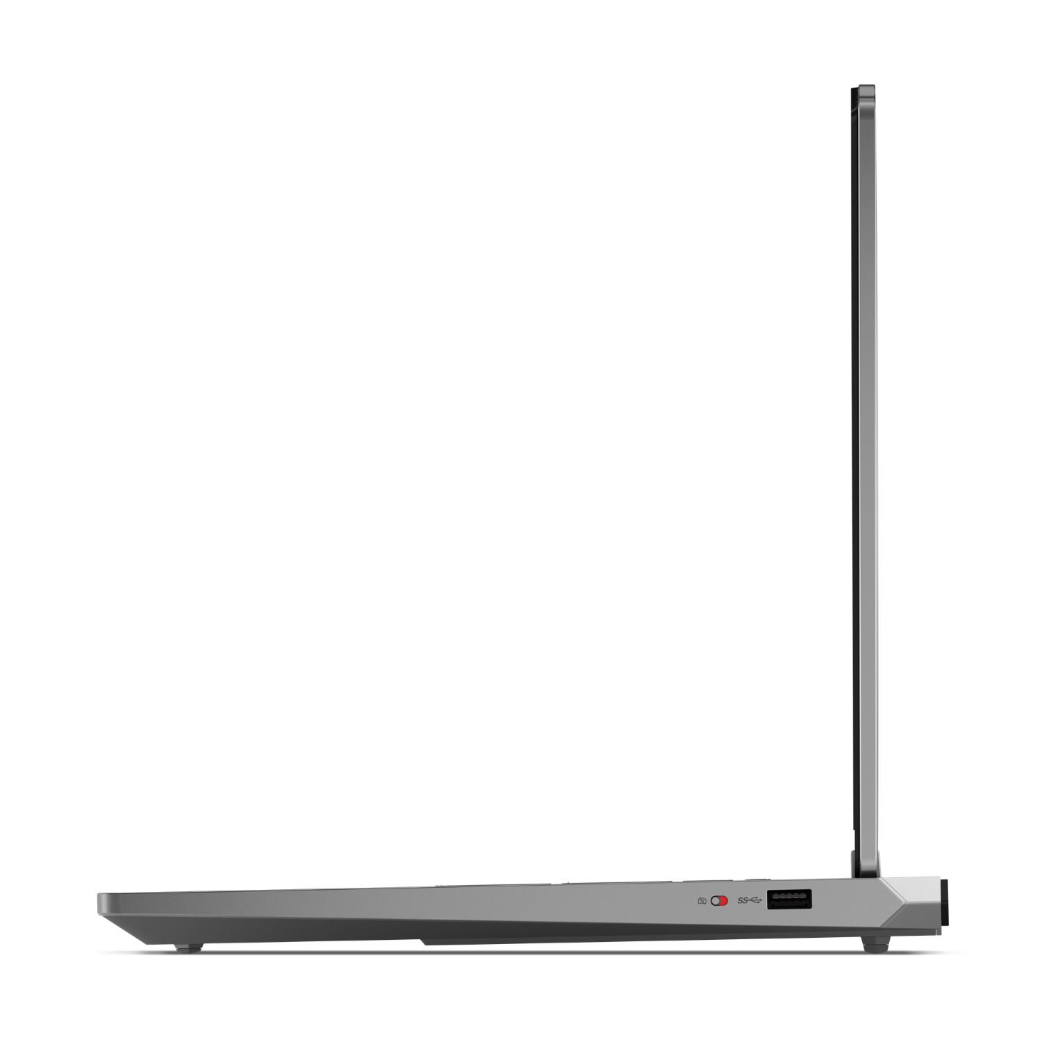 Widok z boku cienkiego szarego laptopa z portem USB i czerwonym przełącznikiem na czarnym tle.