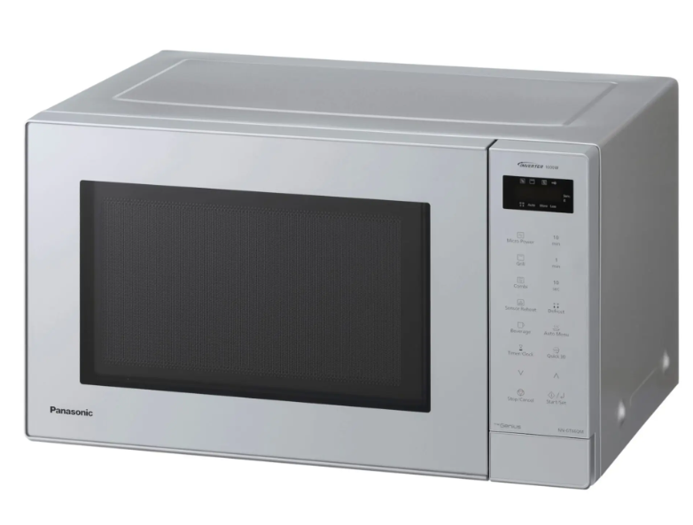 Srebrnoszara kuchenka mikrofalowa Panasonic z czarnym oknem i cyfrowym panelem sterowania po prawej stronie.