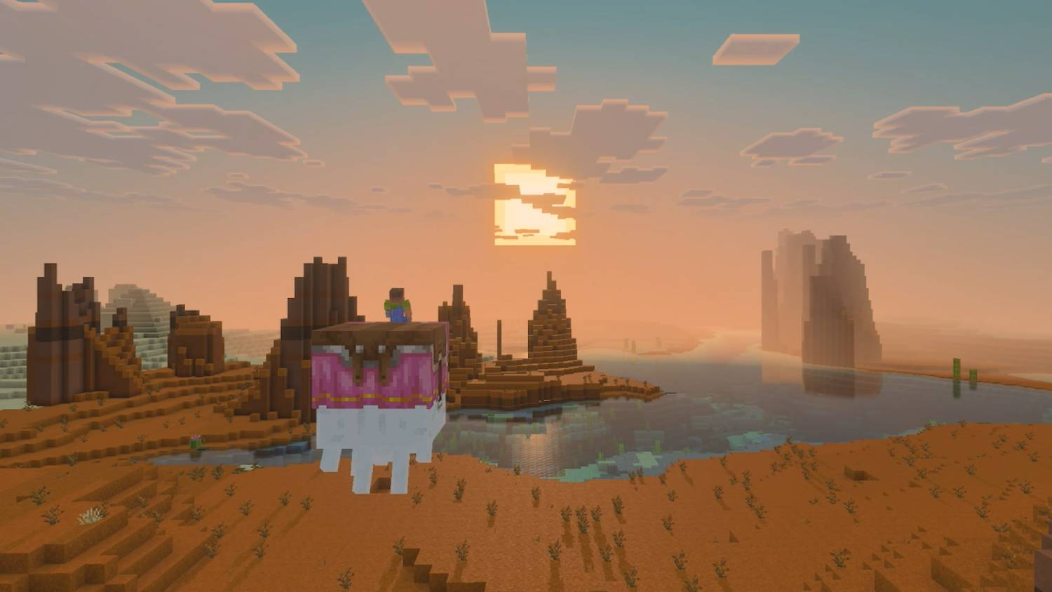Paisaje de puesta de sol de Minecraft con montañas desérticas, un río tranquilo y un ghast en primer plano.