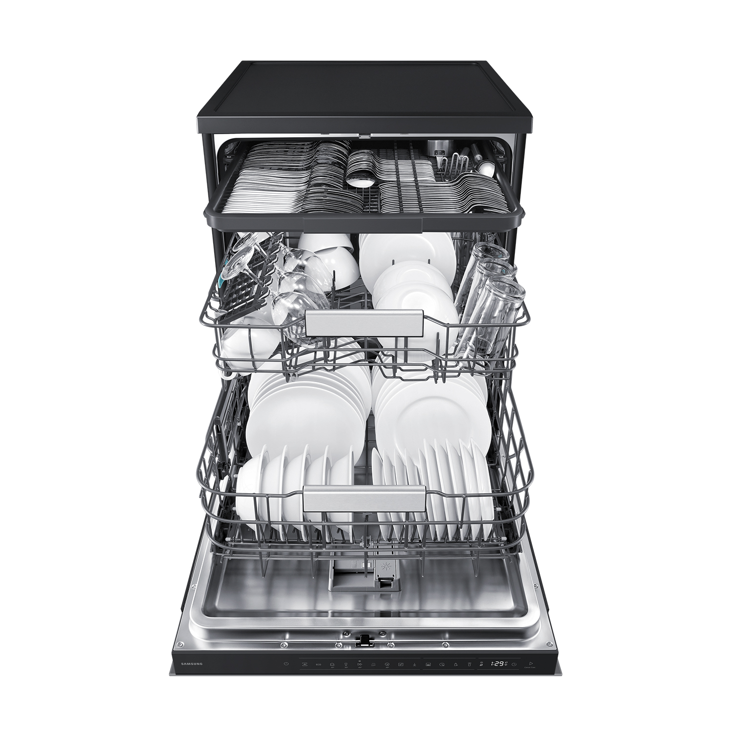 Un lavavajillas negro abierto cargado con platos blancos, tazones, vasos y cubiertos ordenados.