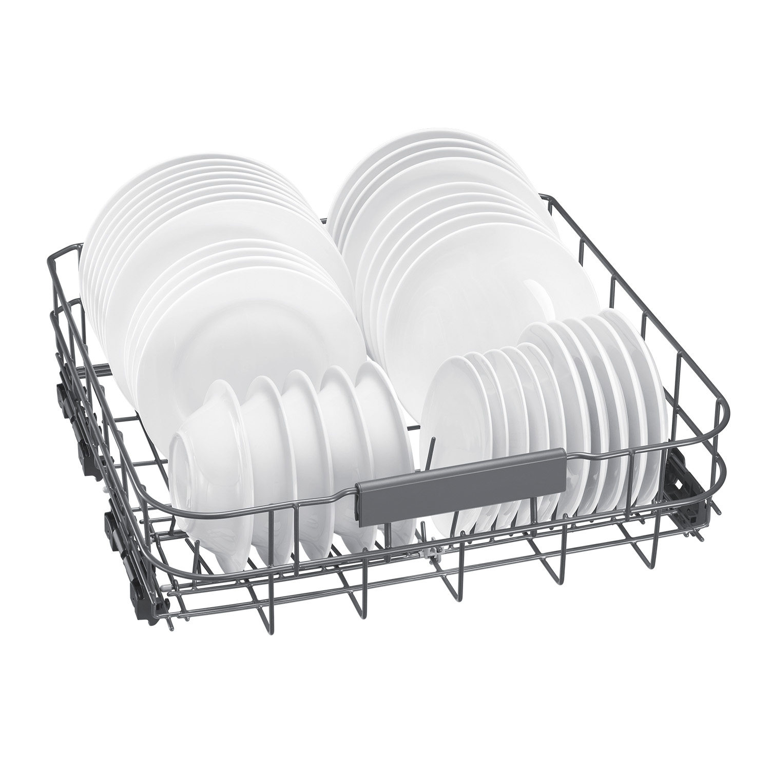 Un estante de lavavajillas gris lleno de platos y cuencos blancos ordenados sobre fondo blanco.