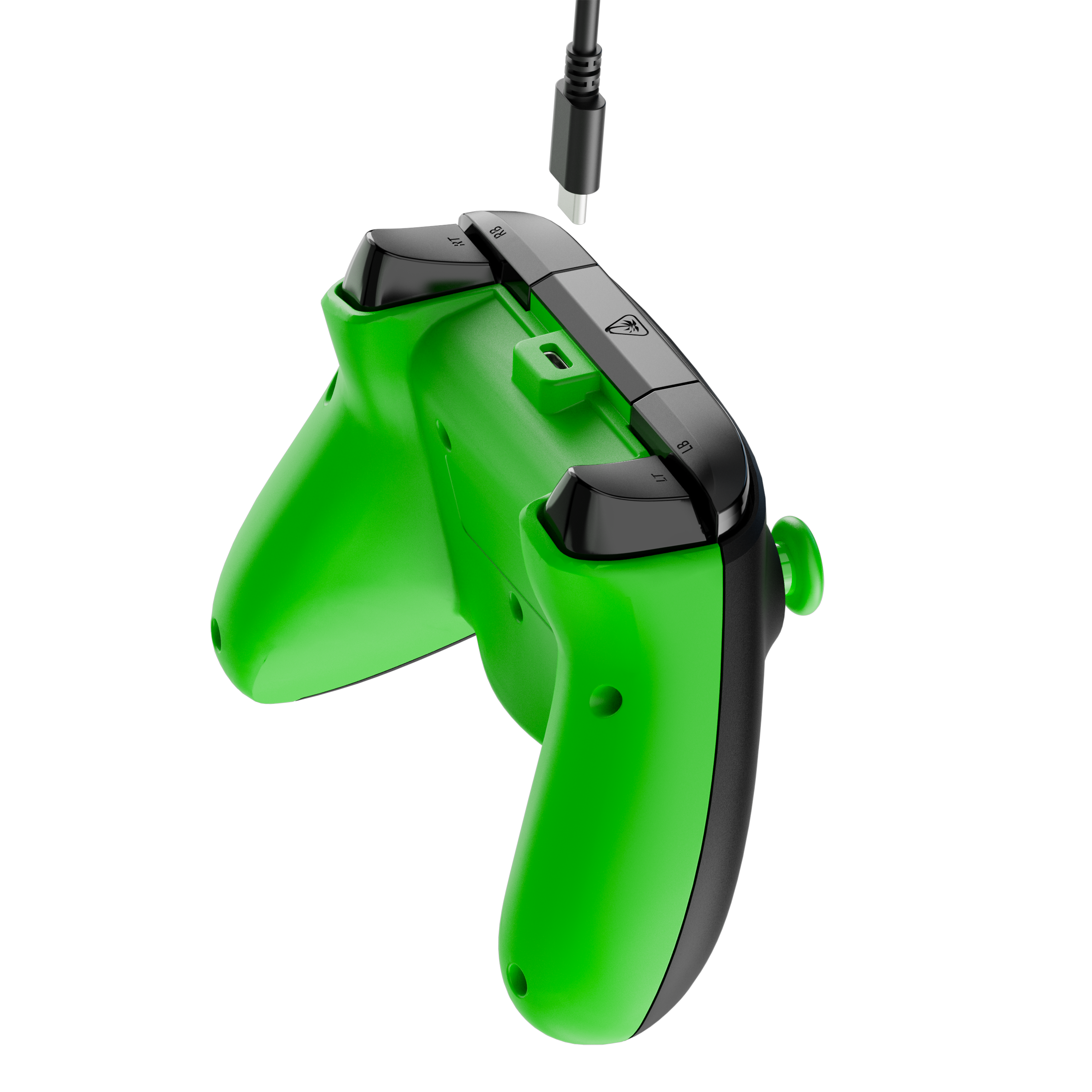 Zielono-czarny kontroler Xbox jest ładowany za pomocą kabla USB-C na czarnym tle.