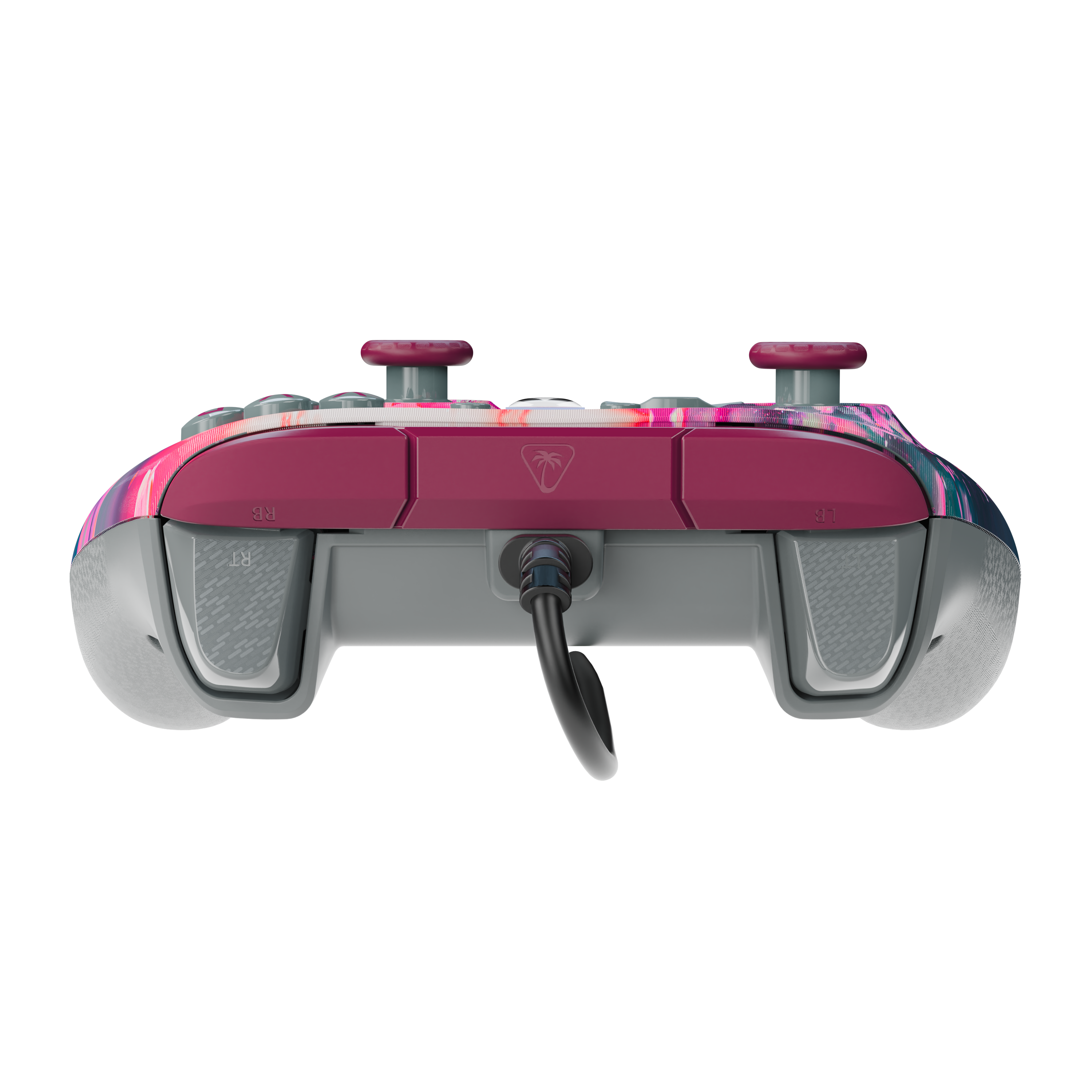 Une manette de jeu rose et grise avec un câble noir branché, vue du dessus sur un fond noir.