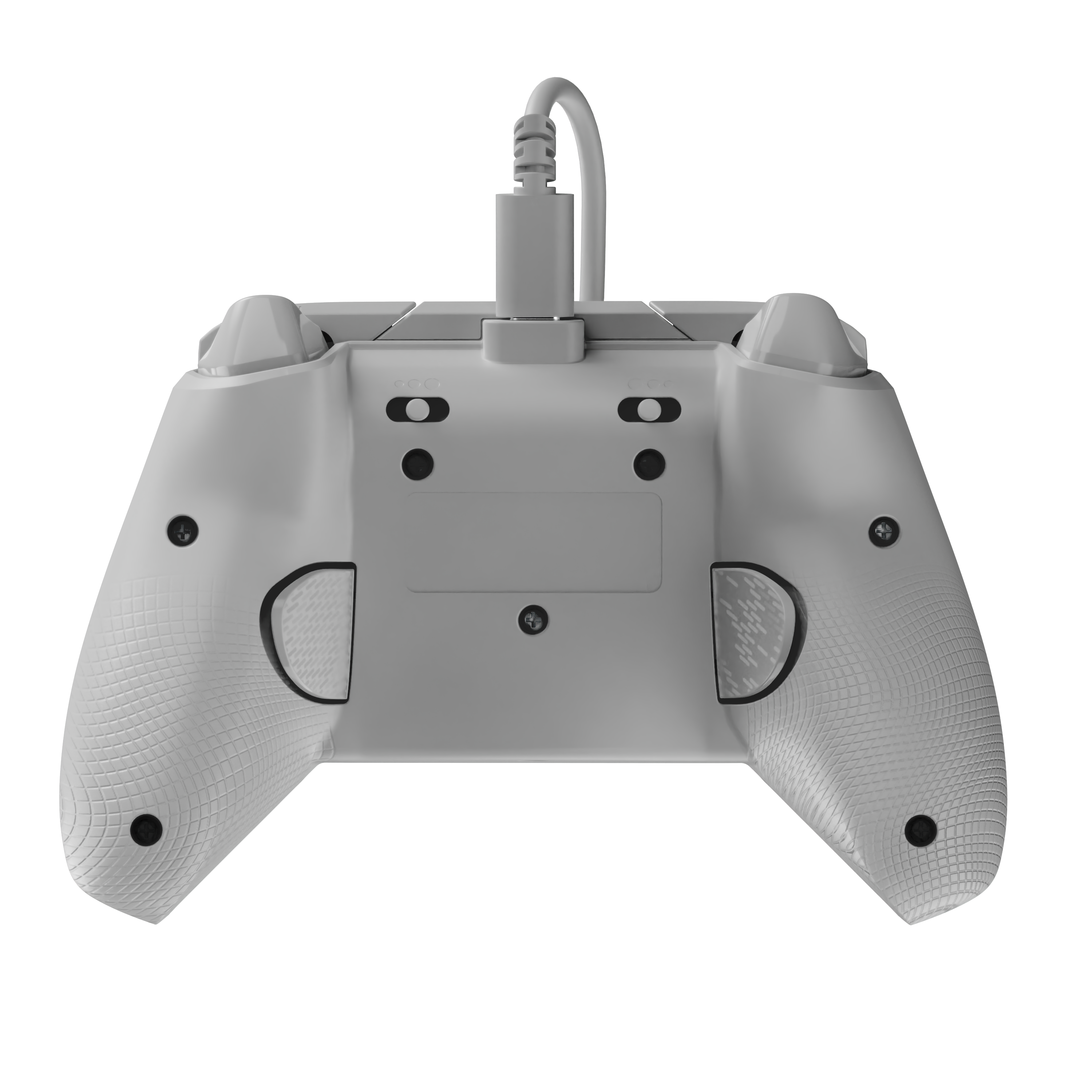 Dos d'une manette de jeu grise avec un câble USB-C branché sur fond noir.