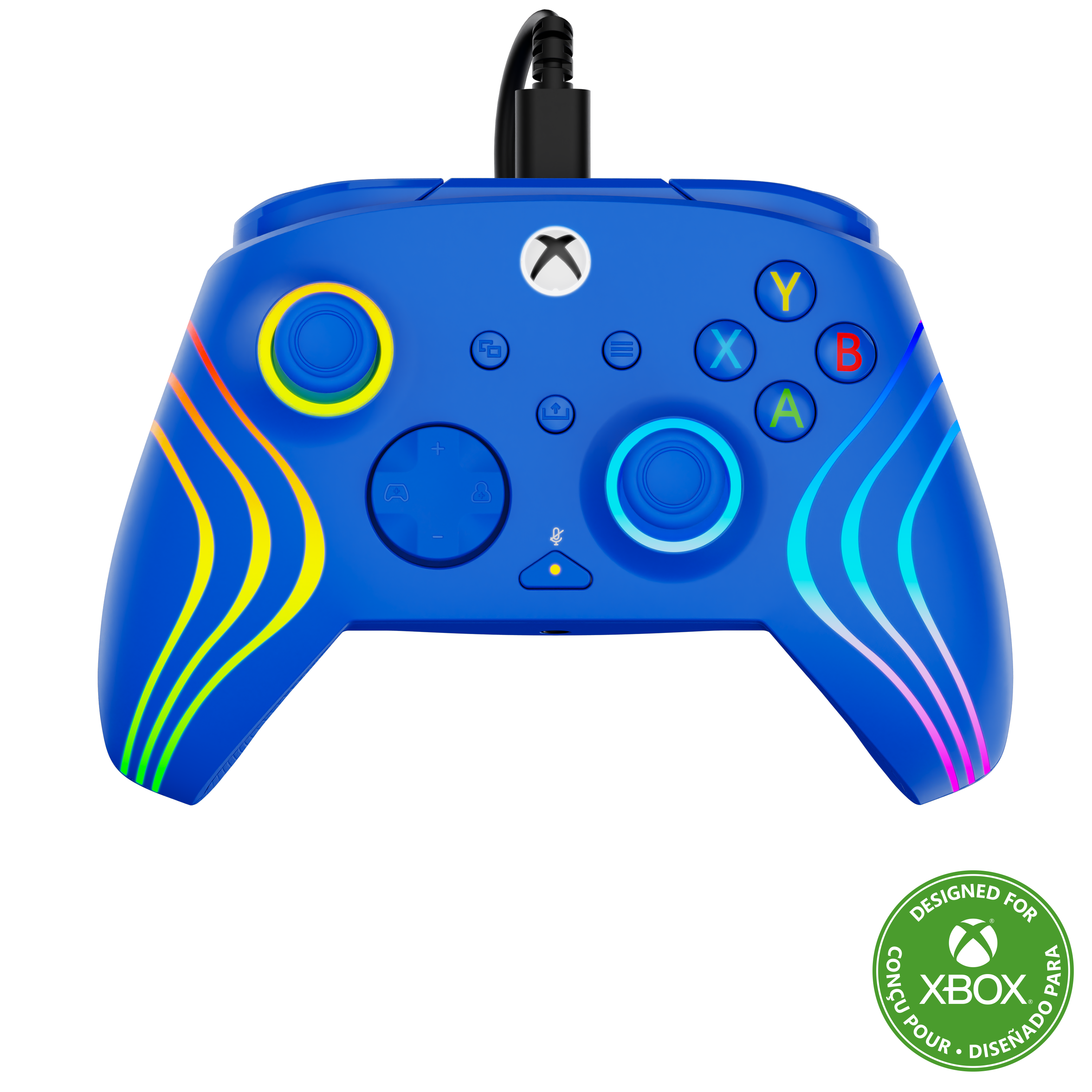 Une manette Xbox bleue avec des rayures colorées sur les poignées et un câble noir branché.