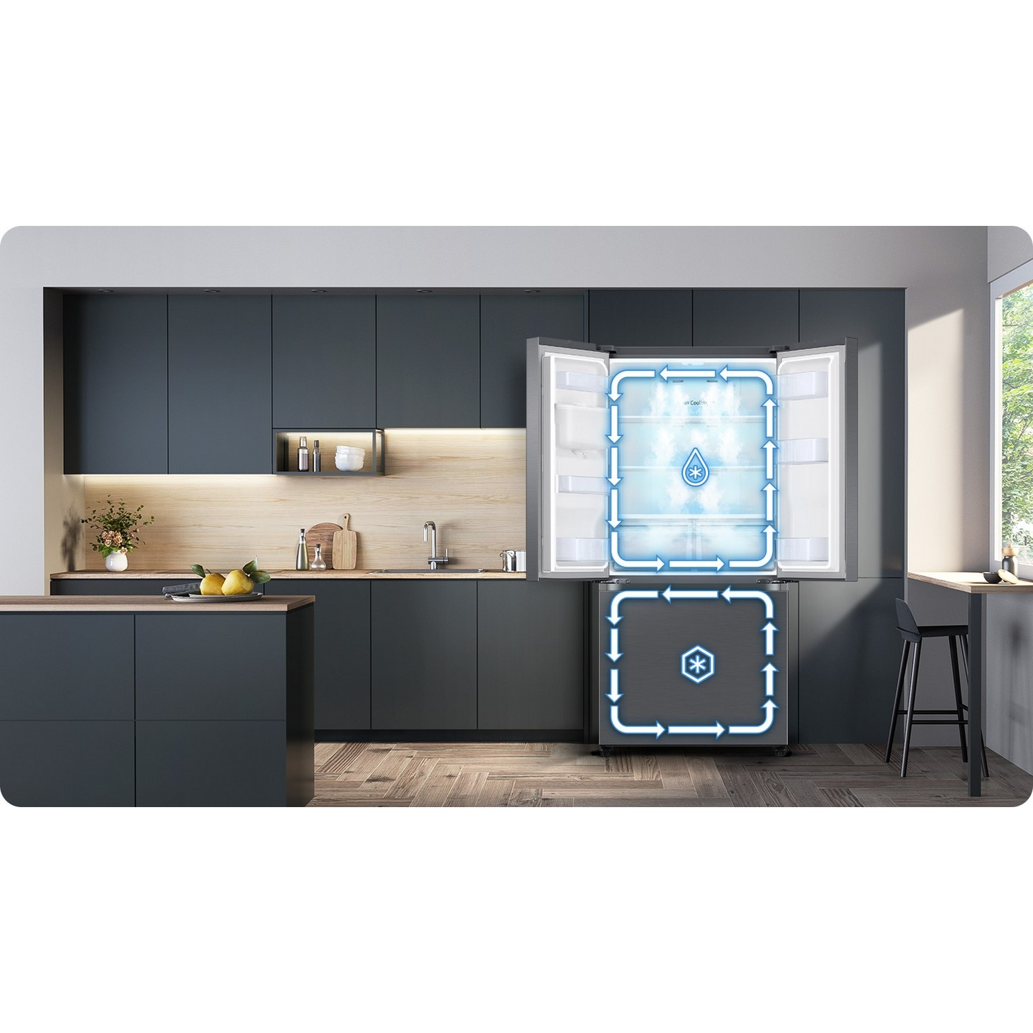Moderne keuken met open koelkast en blauwe luchtstroompijlen.