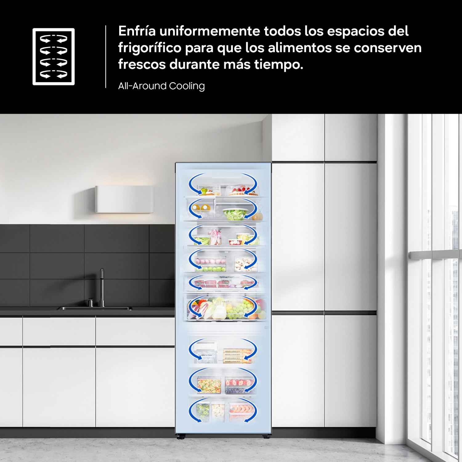 Cocina moderna con frigorífico empotrable y flechas azules de flujo de aire que muestran enfriamiento uniforme.