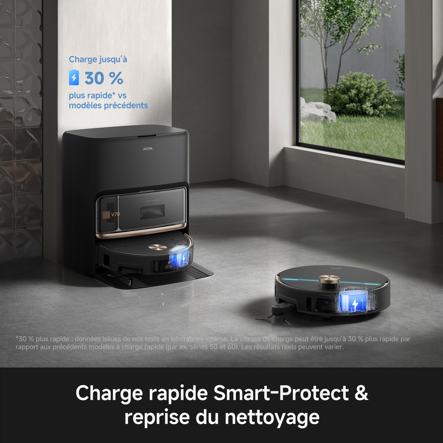 Une station d'accueil pour aspirateur robot noir et un aspirateur robot sur un sol gris.