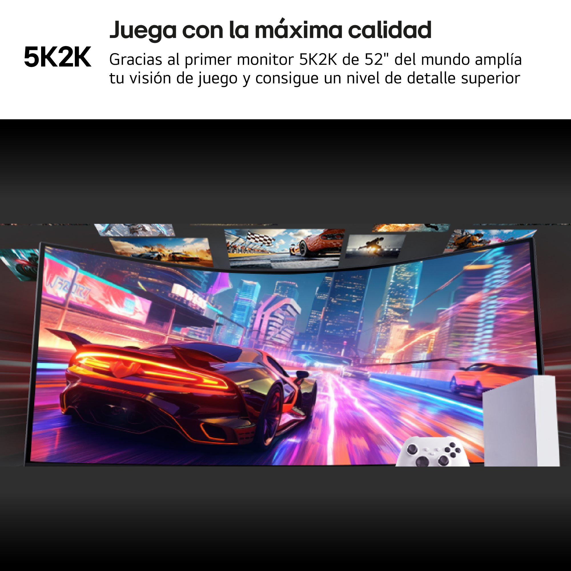 Un monitor curvo 5K2K muestra un coche de carreras en una ciudad de neón, con mando y consola.