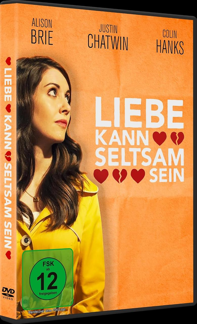 DVD-Hülle mit Alison Brie in Gelb vor orangefarbenem Hintergrund und dem deutschen Titel 'Liebe kann seltsam sein'.