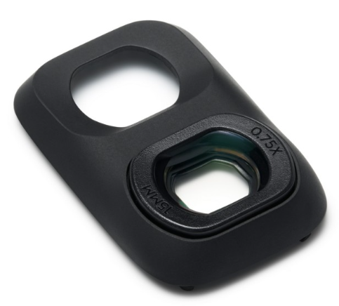 Czarny adapter do obiektywu aparatu z oznaczeniami 15MM i 0.75X na białym tle.