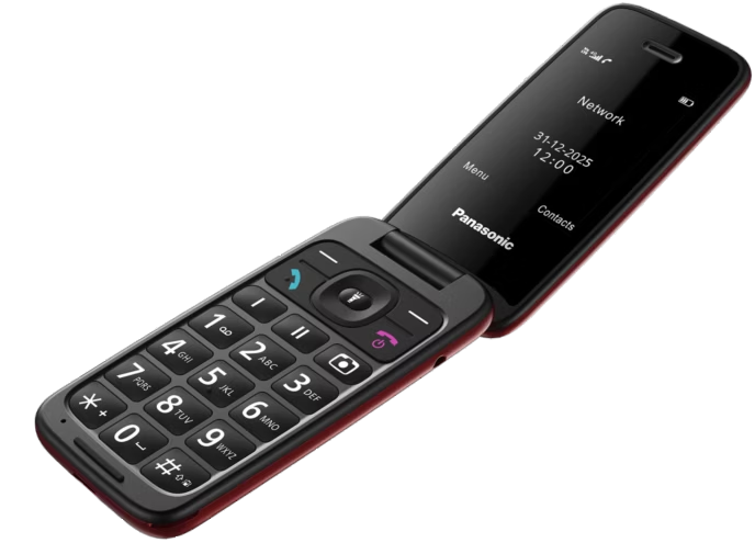 Egy nyitott, piros-fekete Panasonic kagylótelefon fizikai billentyűzettel és kijelzővel fekete háttéren.