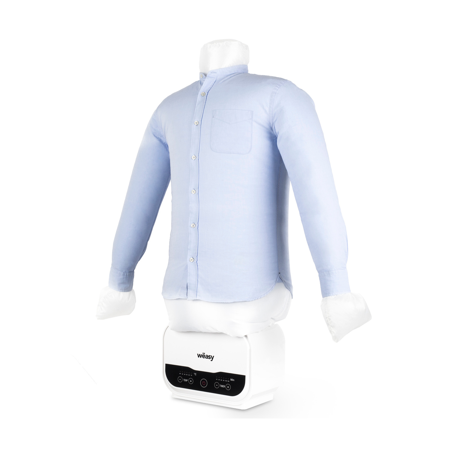 Una camicia a maniche lunghe azzurra su un asciugatrice e stenditrice automatica bianca su sfondo bianco.