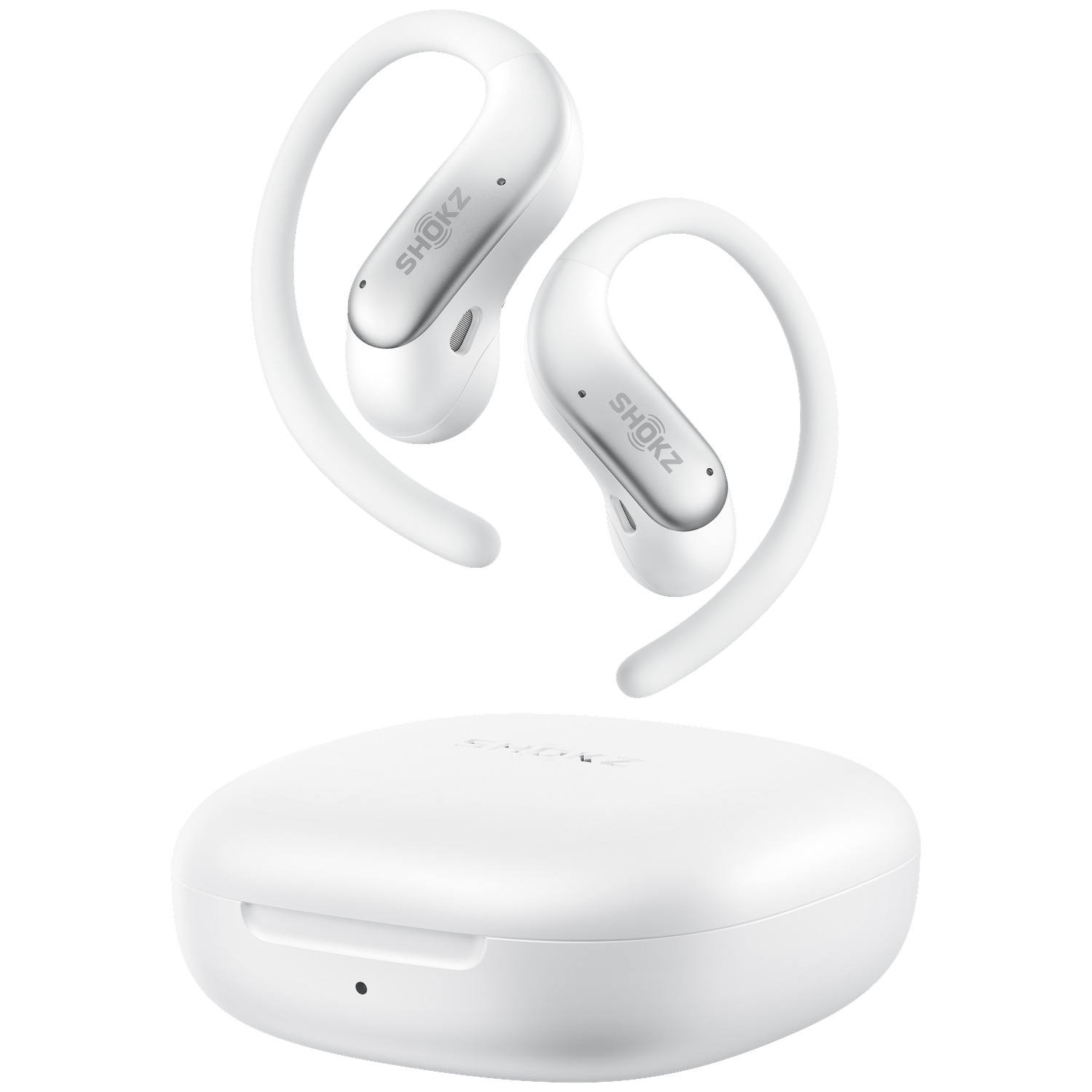 Witte Shokz oordopjes met oorhaken zweven boven hun bijbehorende oplaadcase tegen een zwarte achtergrond.