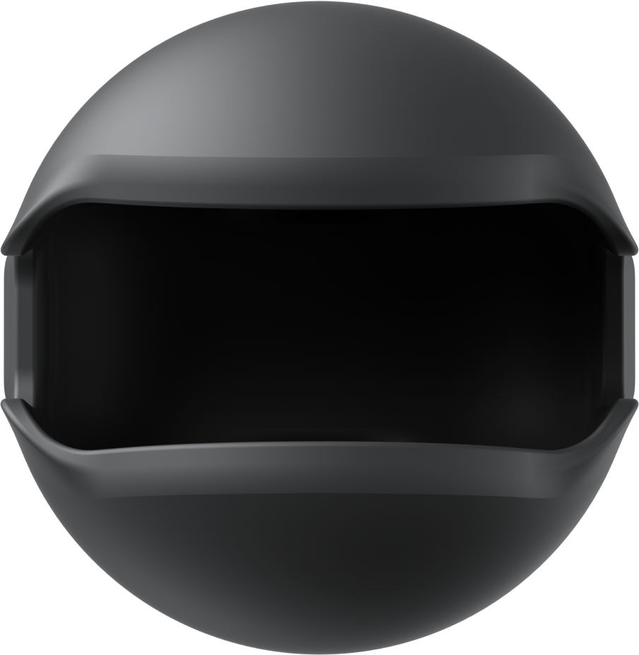 Ein dunkler, kugelförmiger Helm mit breiter Visieröffnung vor schwarzem Hintergrund.