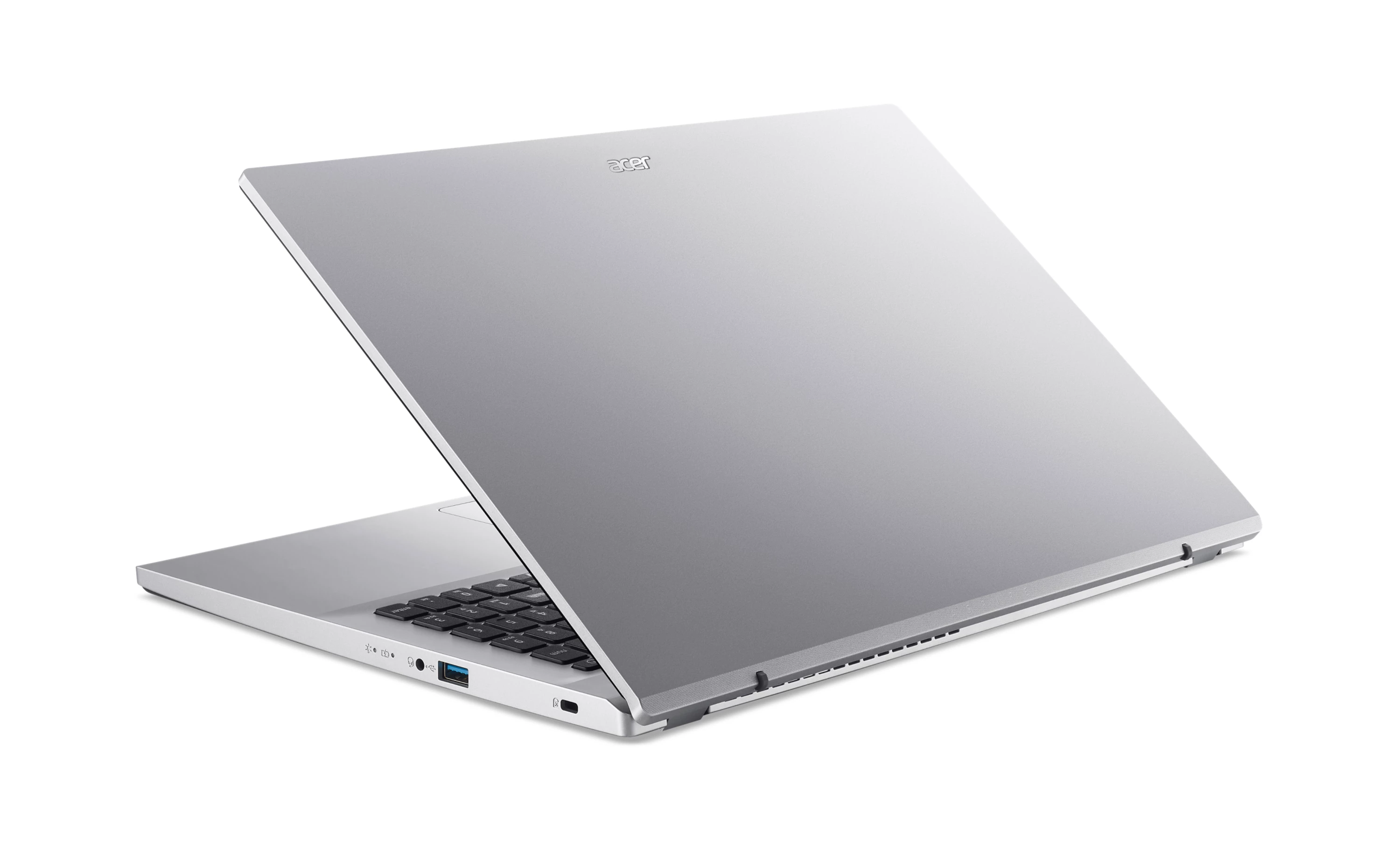 Ein silberner Acer-Laptop ist auf einer weißen Oberfläche von schräg hinten zu sehen, mit sichtbarem USB-Anschluss.