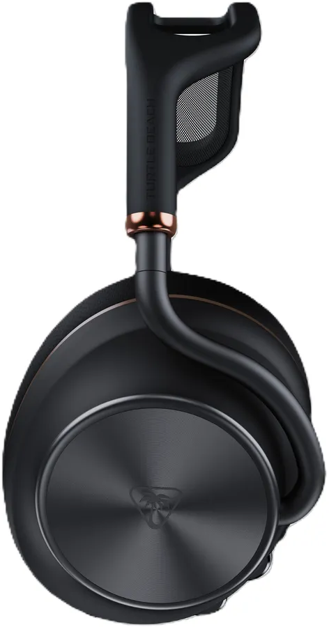 Cuffie nere Turtle Beach con dettagli in oro rosa e padiglione auricolare rotondo su sfondo bianco.