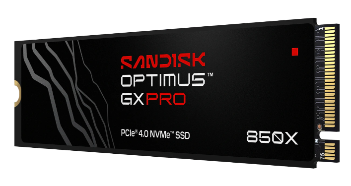 Czarny dysk SanDisk Optimus GXPRO PCIe 4.0 NVMe SSD 850X ze złotymi pinami złącza na białym tle.