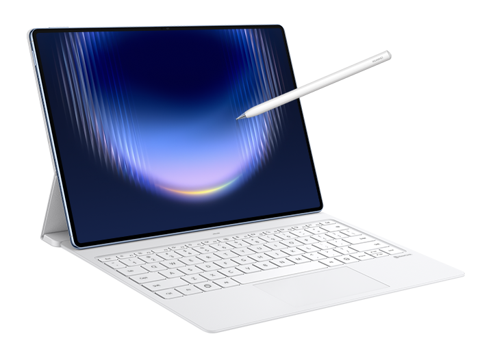 Tablet z niebieskim ekranem na białej klawiaturze, z rysikiem unoszącym się nad nim.