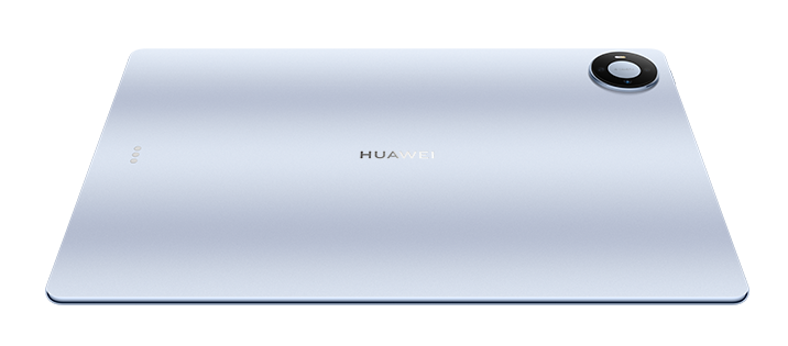 Tył jasnoniebieskiego tabletu Huawei z okrągłym aparatem w prawym górnym rogu, na czarnym tle.