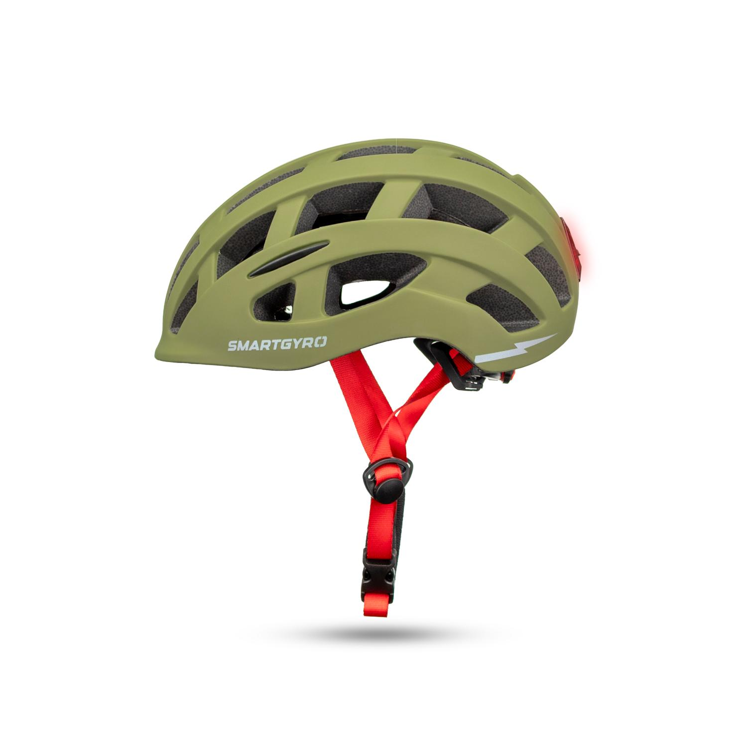 Un casco de bicicleta Smartgyro verde oliva con correas rojas, logotipo lateral y luz trasera integrada.