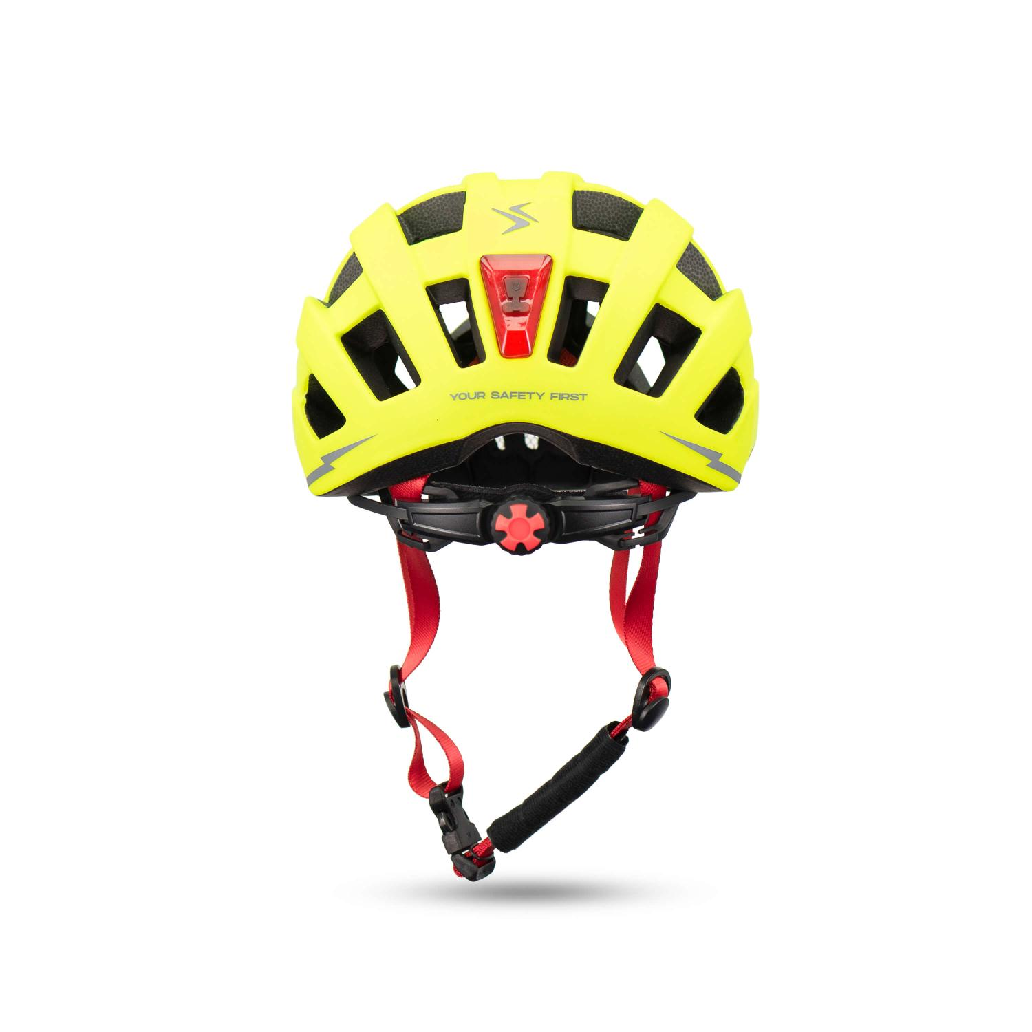 Casco de bicicleta amarillo brillante con correas rojas, luz de seguridad y rueda de ajuste en fondo blanco.