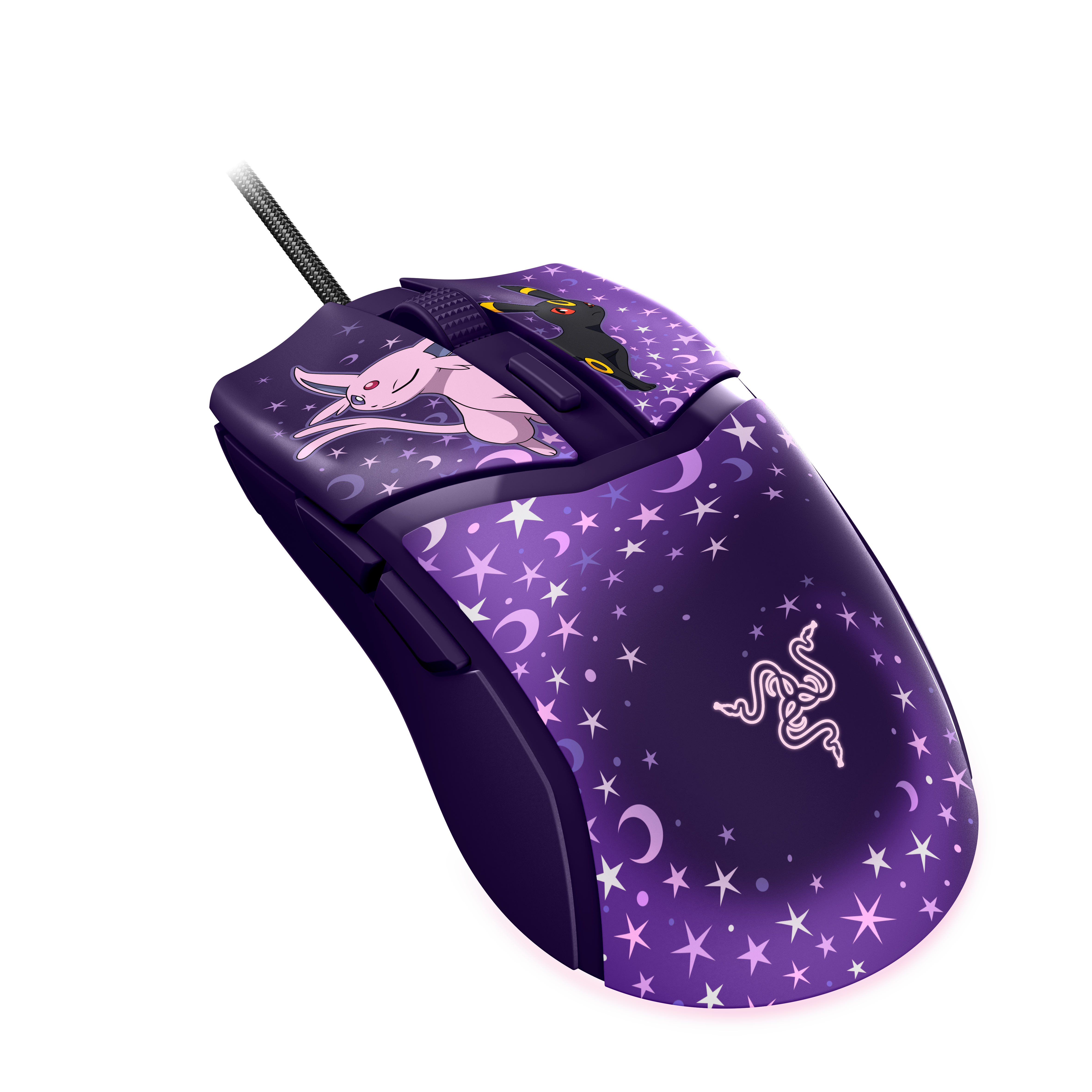 Eine lila Computermaus mit Sternen- und Mondmuster sowie Pokemon-Figuren.